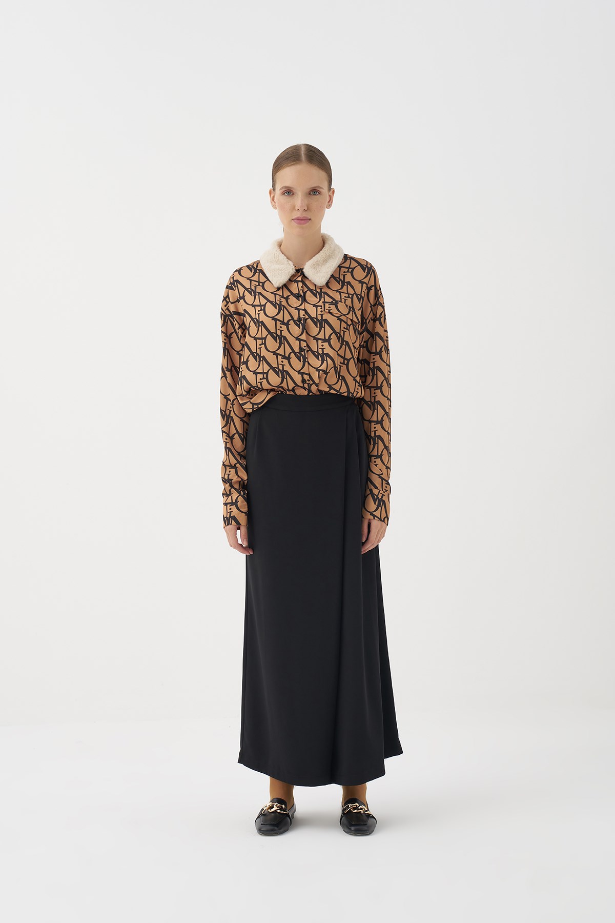 GACE PİLE DETAYLI PANTOLON SİYAH