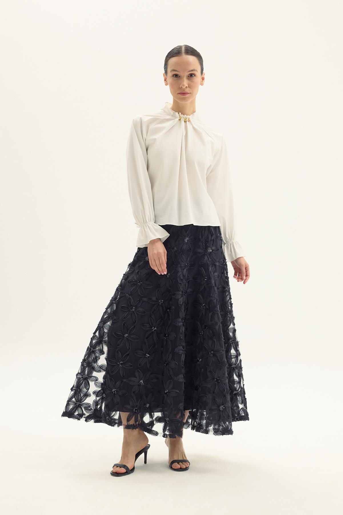 LALE BOYUTLU ETEK SİYAH