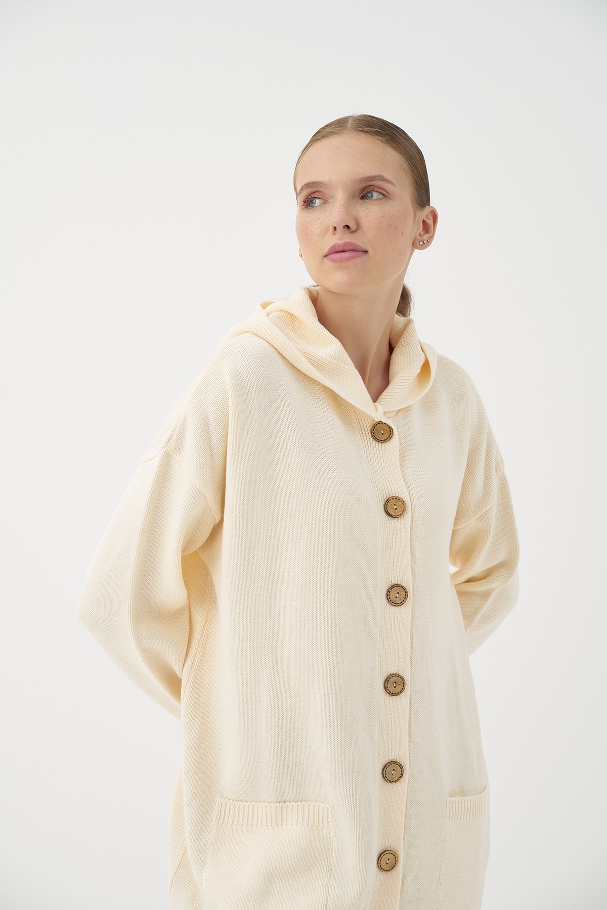 LOWRY HIRKA EKRU