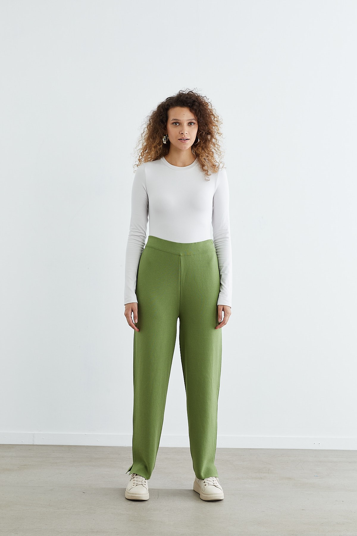 MERSERİZE DAR PAÇA PANTOLON YEŞİL