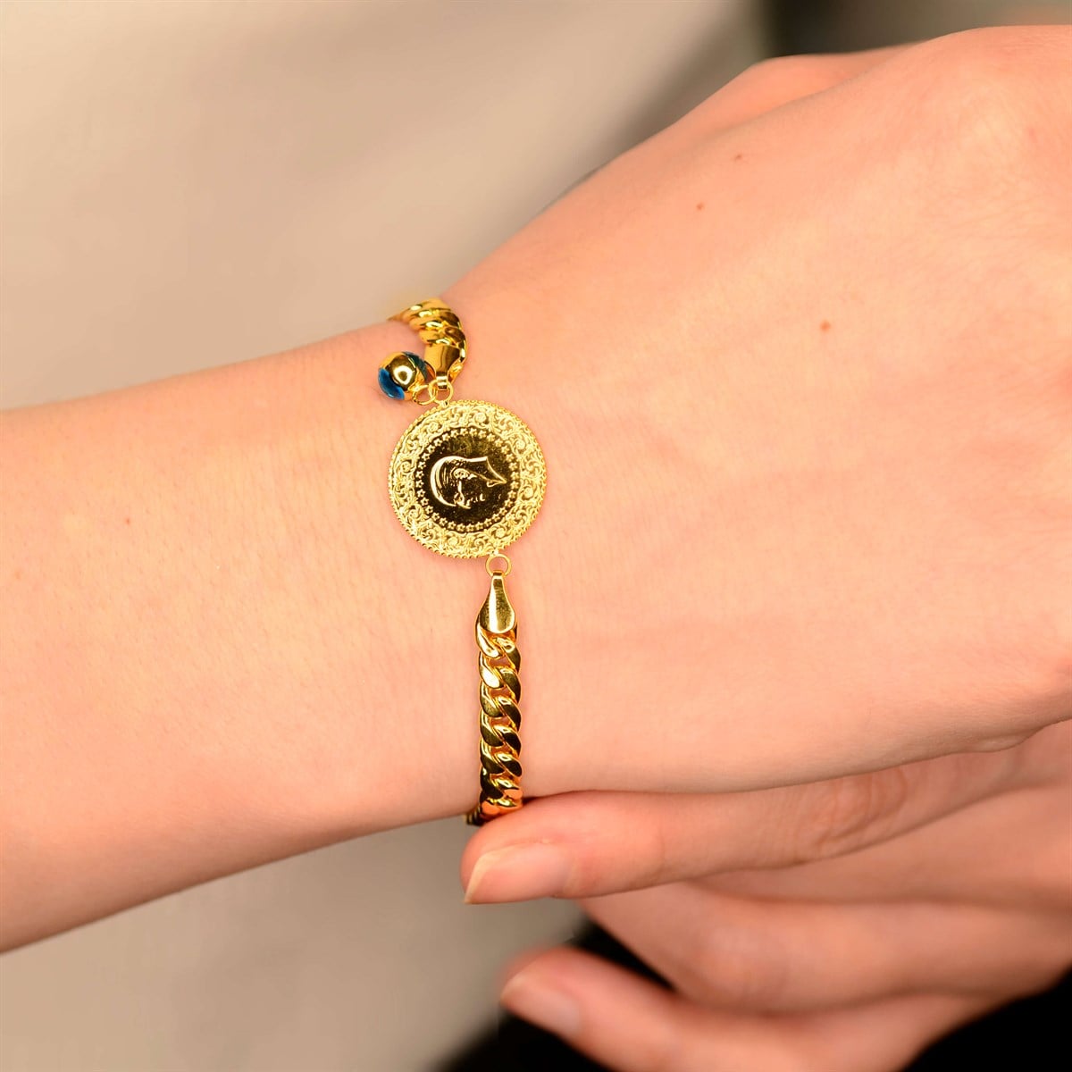 ALTIN ÇEYREKLİ GURMET BİLEKLİK 