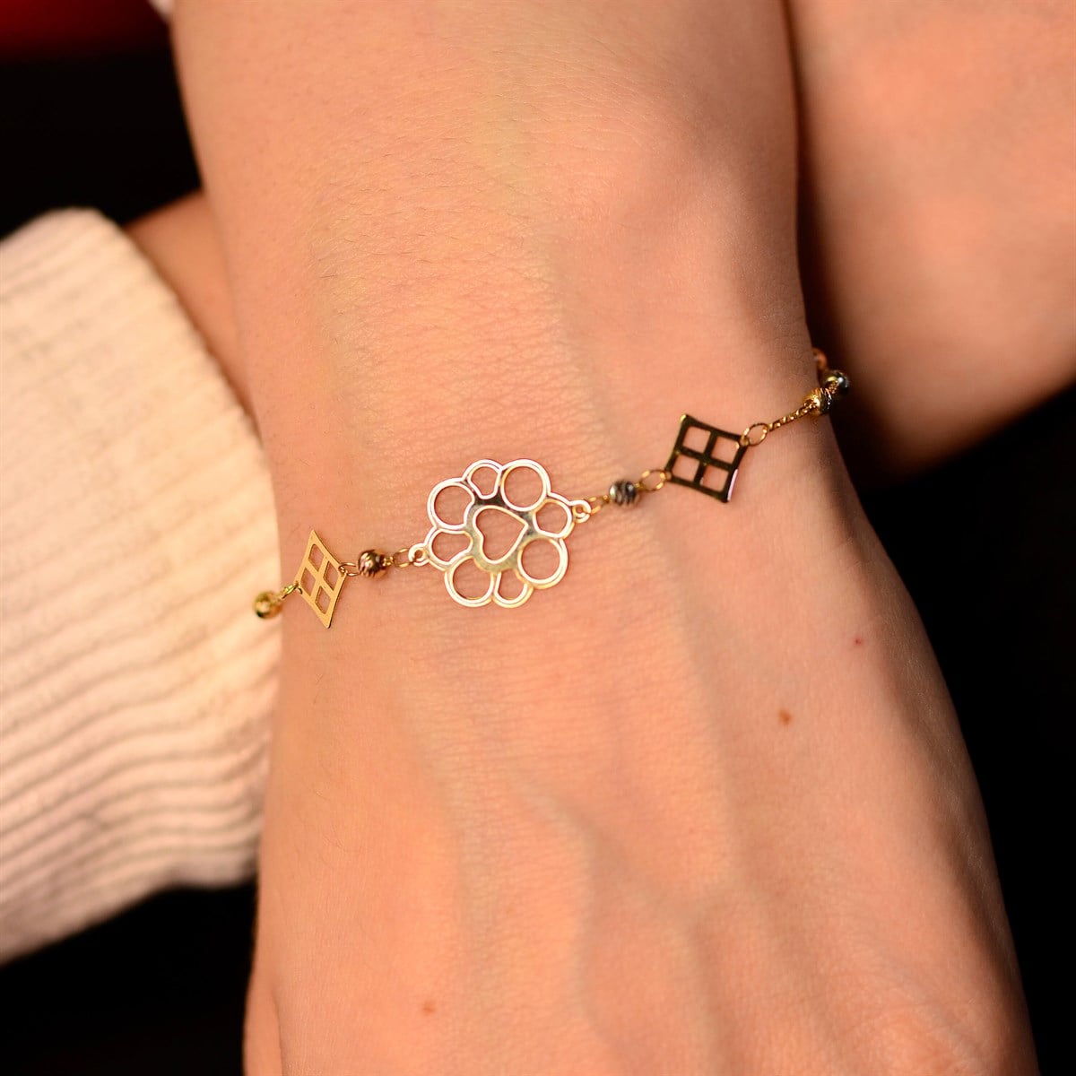 DORİKA KALPLİ HALKA 