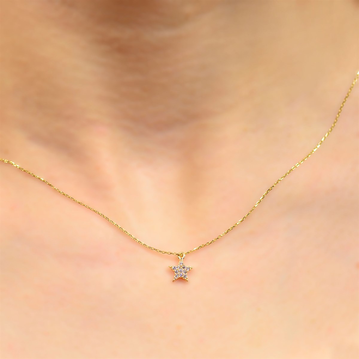 TREND YILDIZLI KOLYE