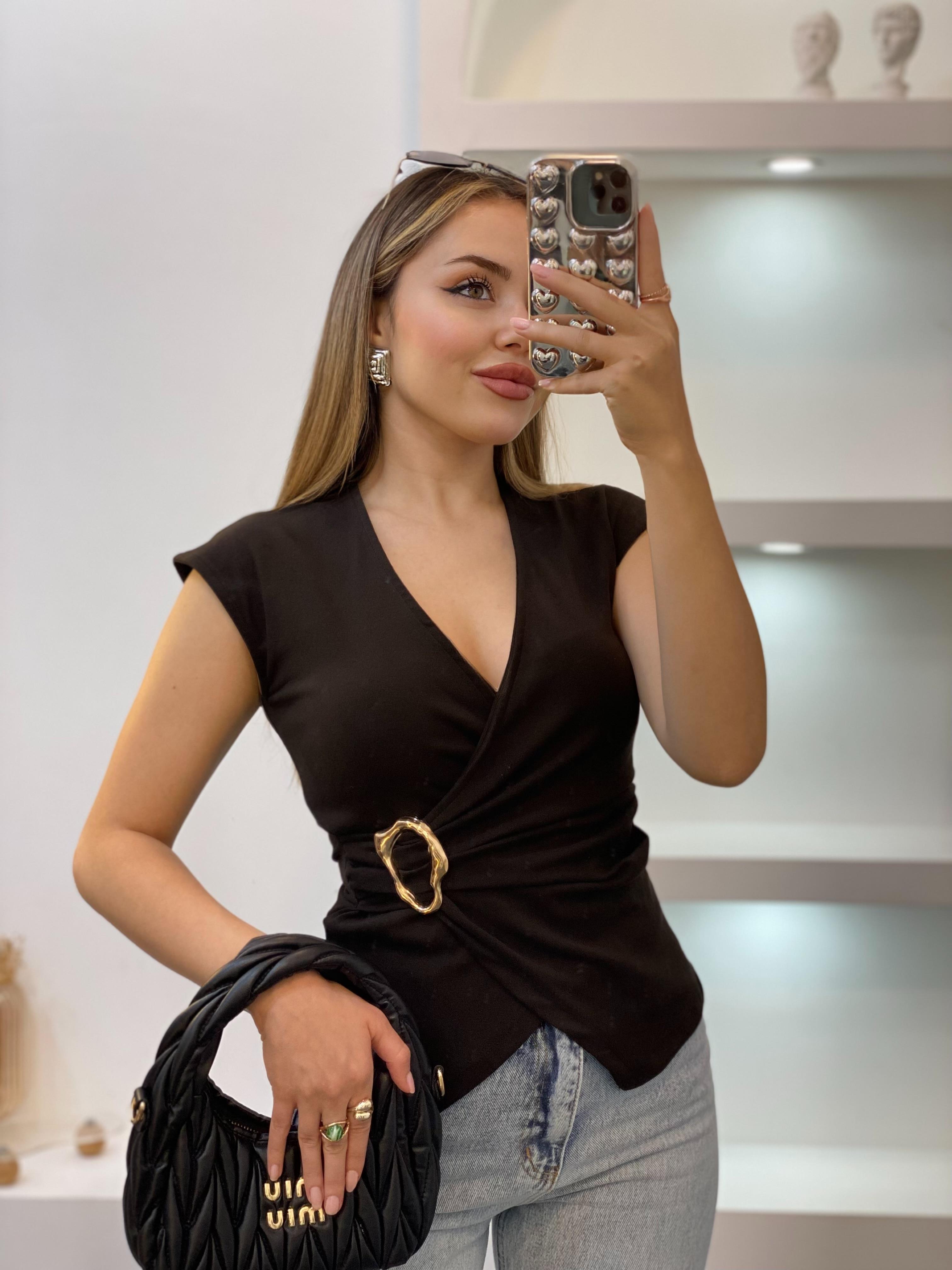 Acı Kahve Q Marka Gold Broşlu Bluz