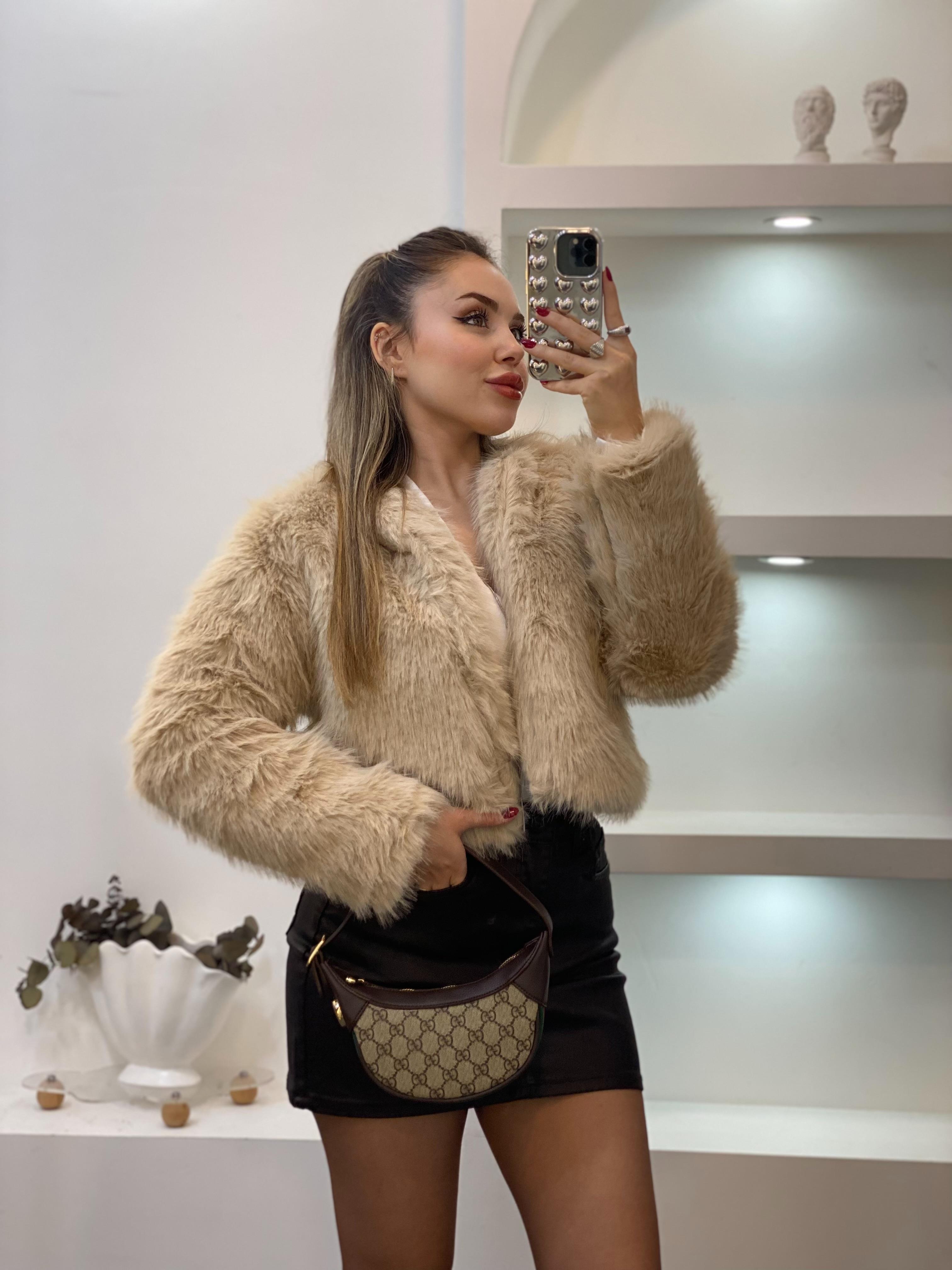 Bej Kısa Form Kürk