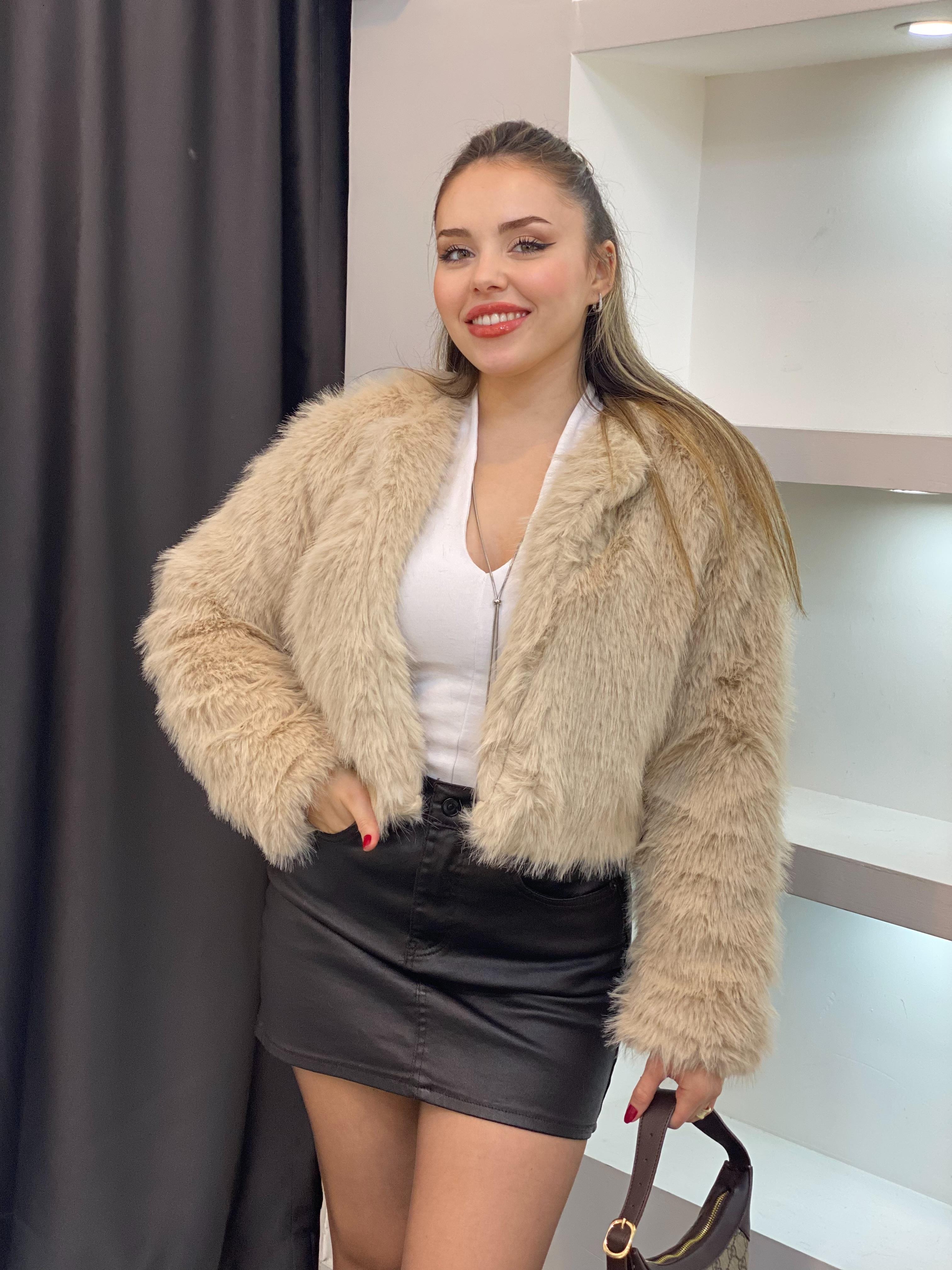 Bej Kısa Form Kürk