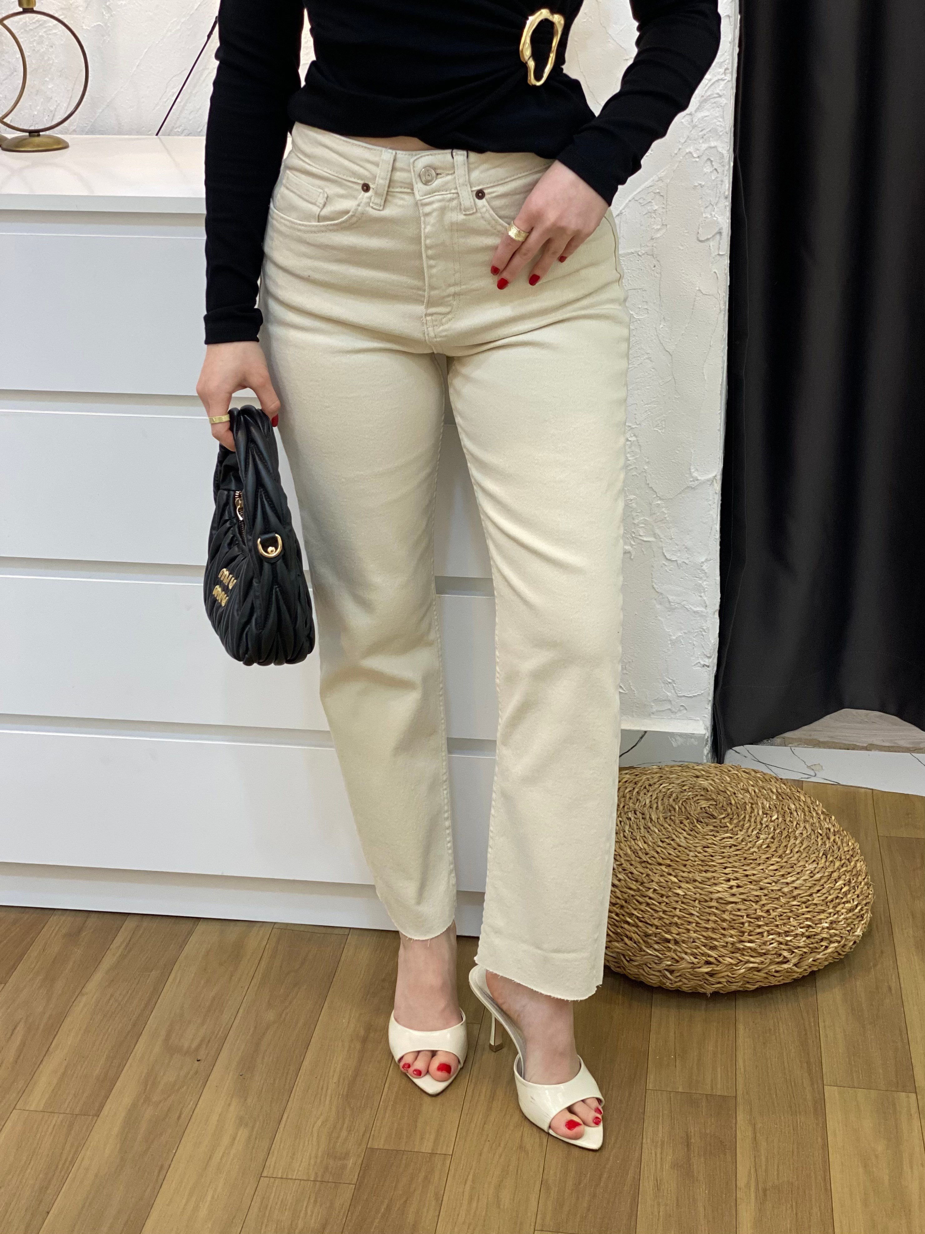 Bej Renk Yüksek Bel Boyfit Jean