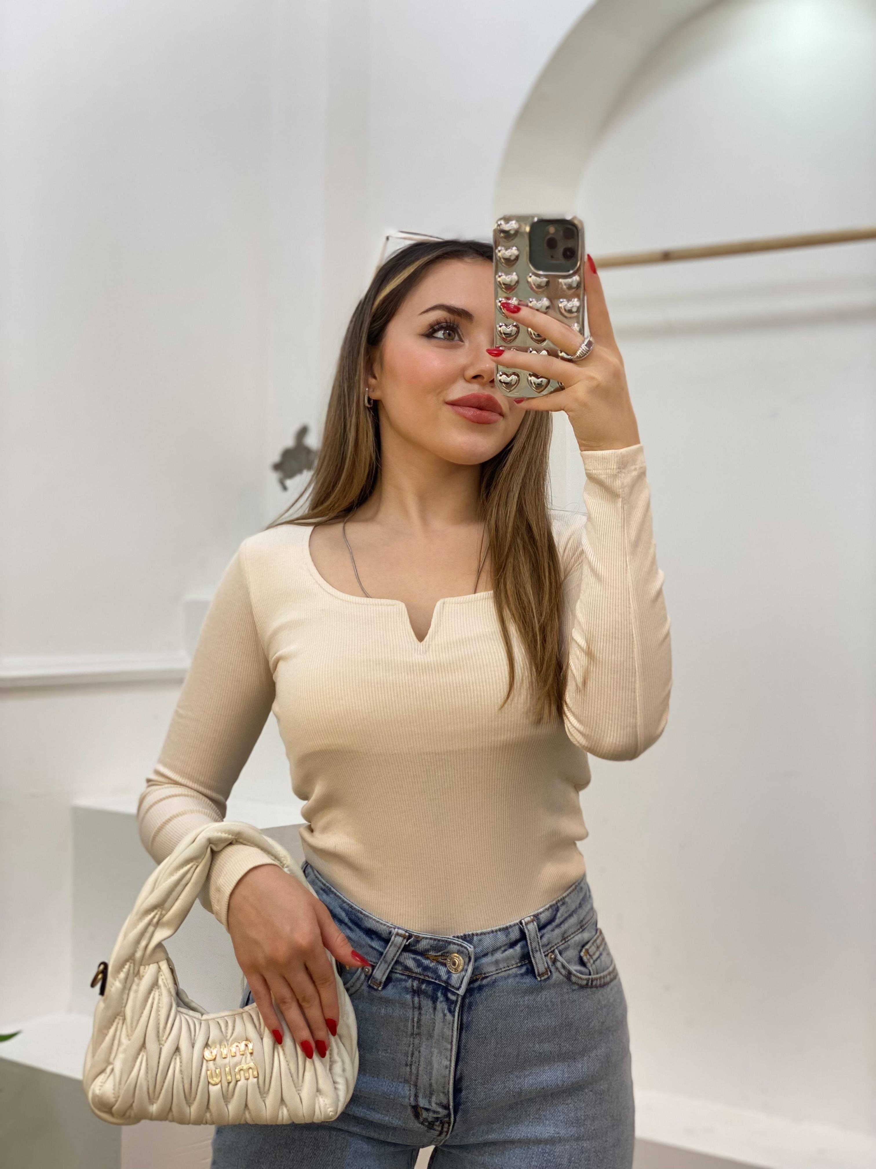 Bej V Model Fitilli Basic Bluz