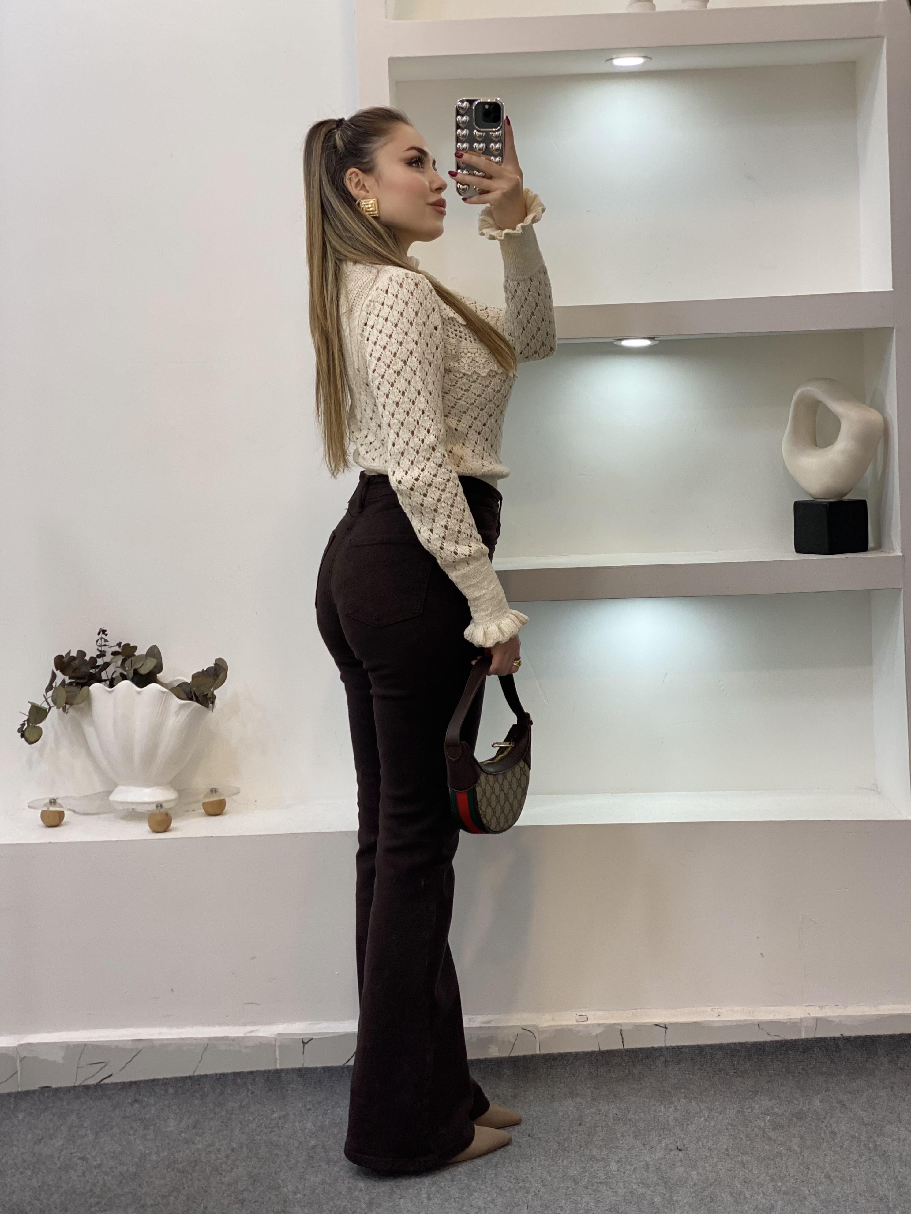 Bej Volanlı Güpürlü Model Triko