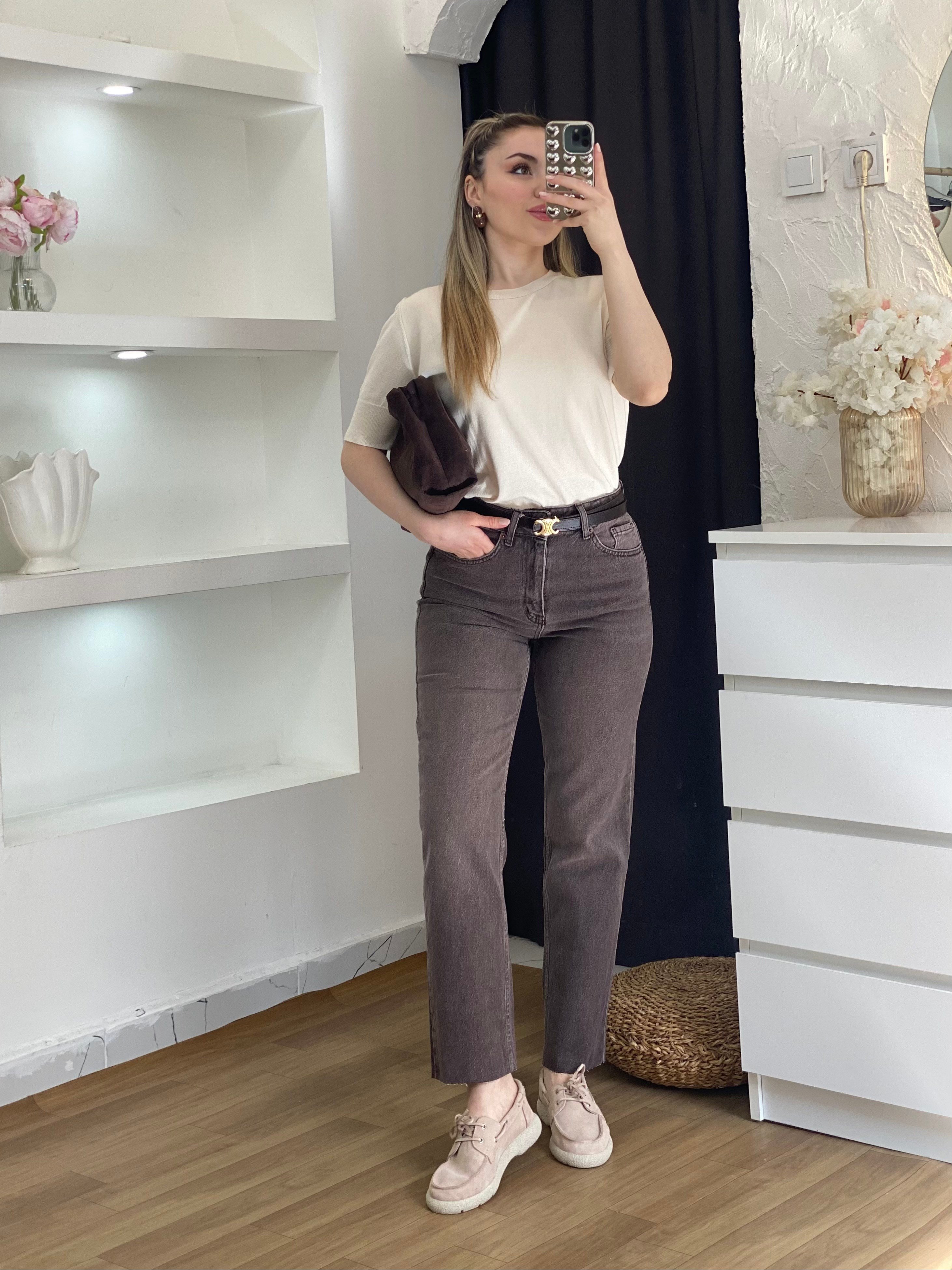 Bej Yumoş Dokulu Kolları Aksesuarlı Triko Bluz