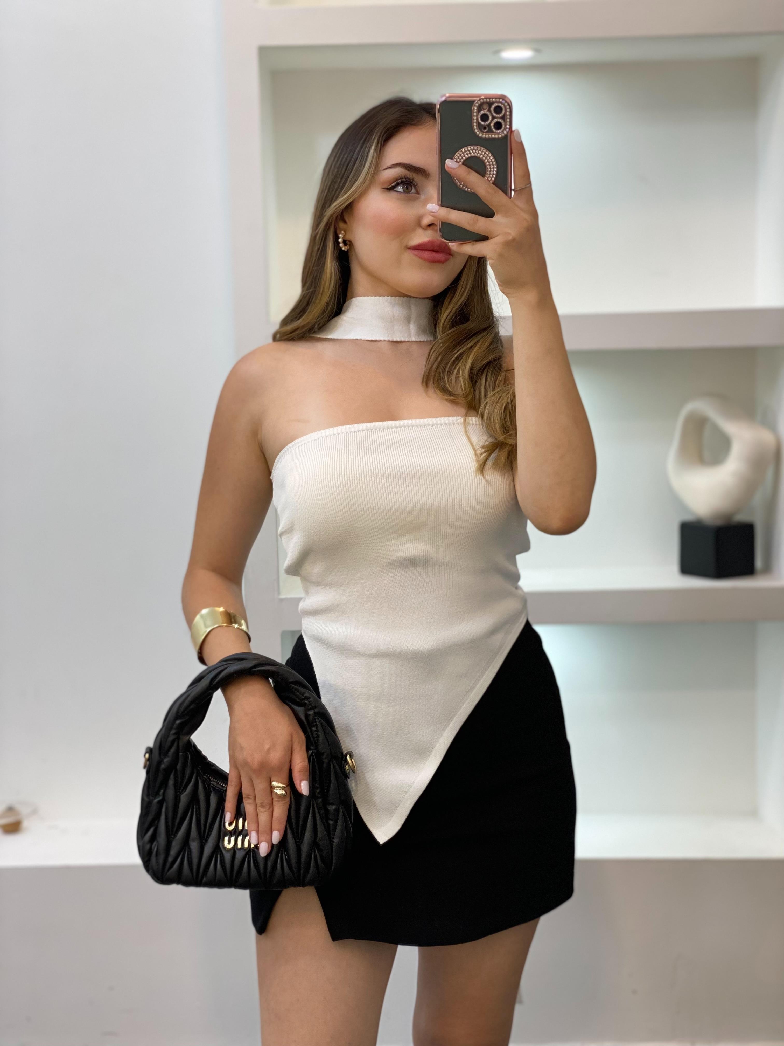 Beyaz Fularlı Triko Bluz