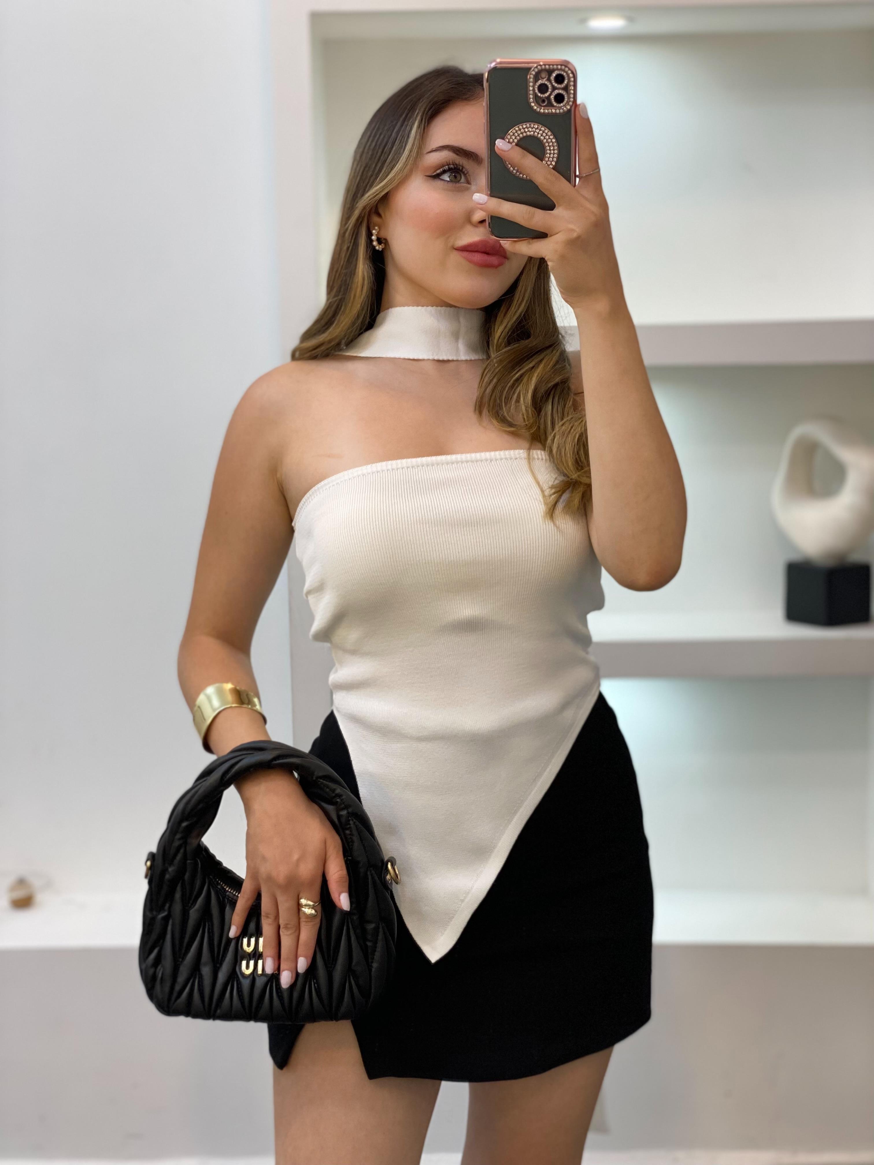 Beyaz Fularlı Triko Bluz