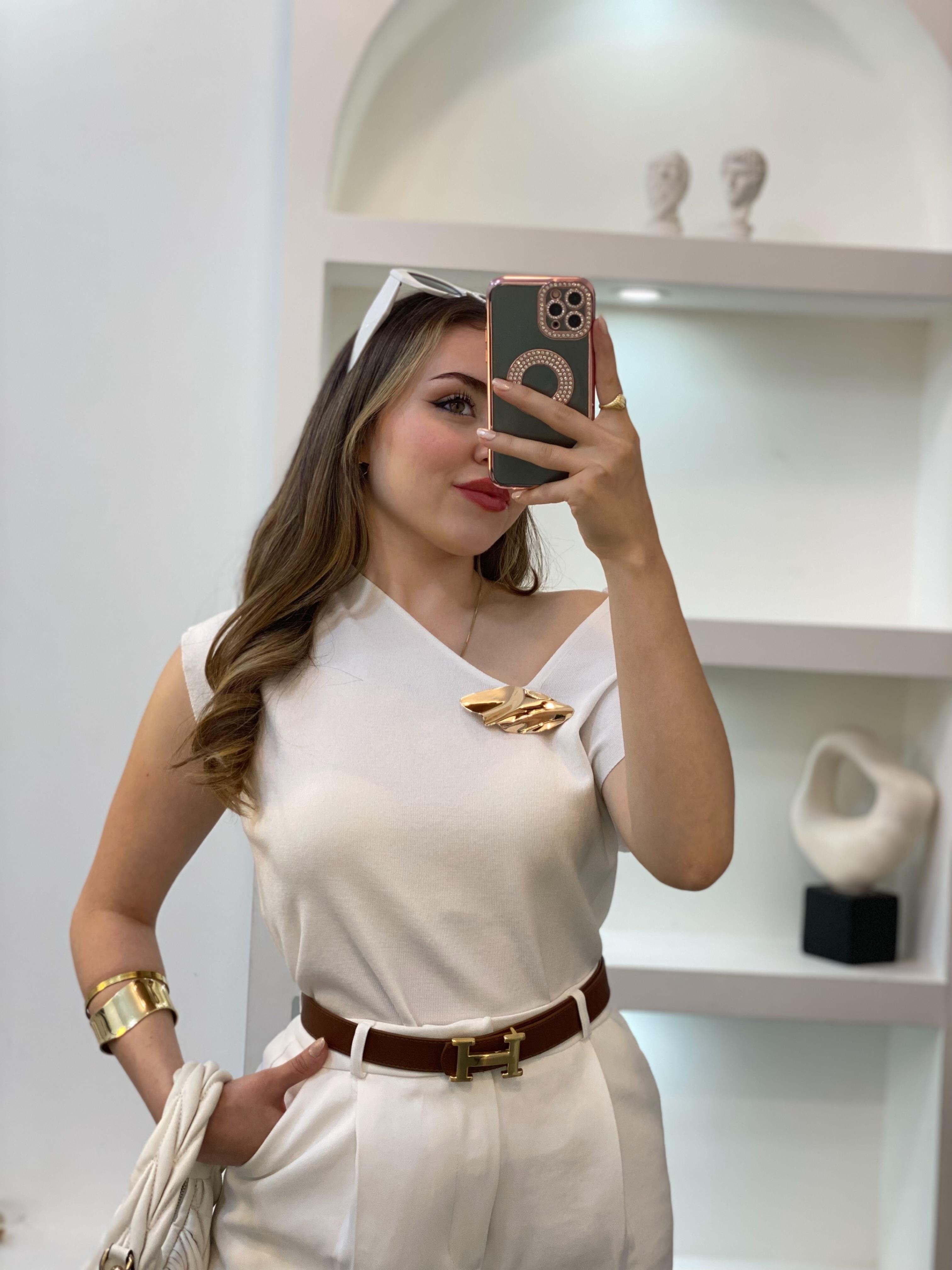 Beyaz Gold Toka Detaylı Triko Bluz