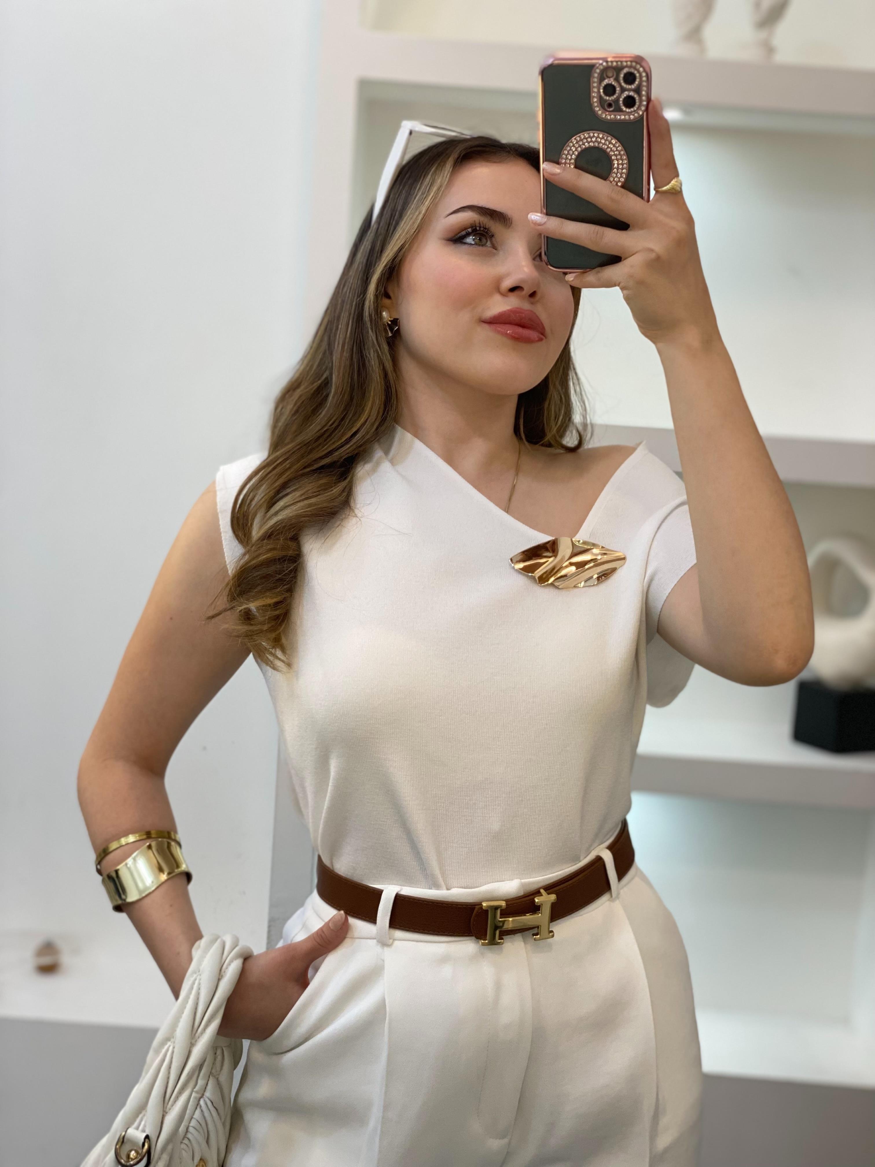 Beyaz Gold Toka Detaylı Triko Bluz