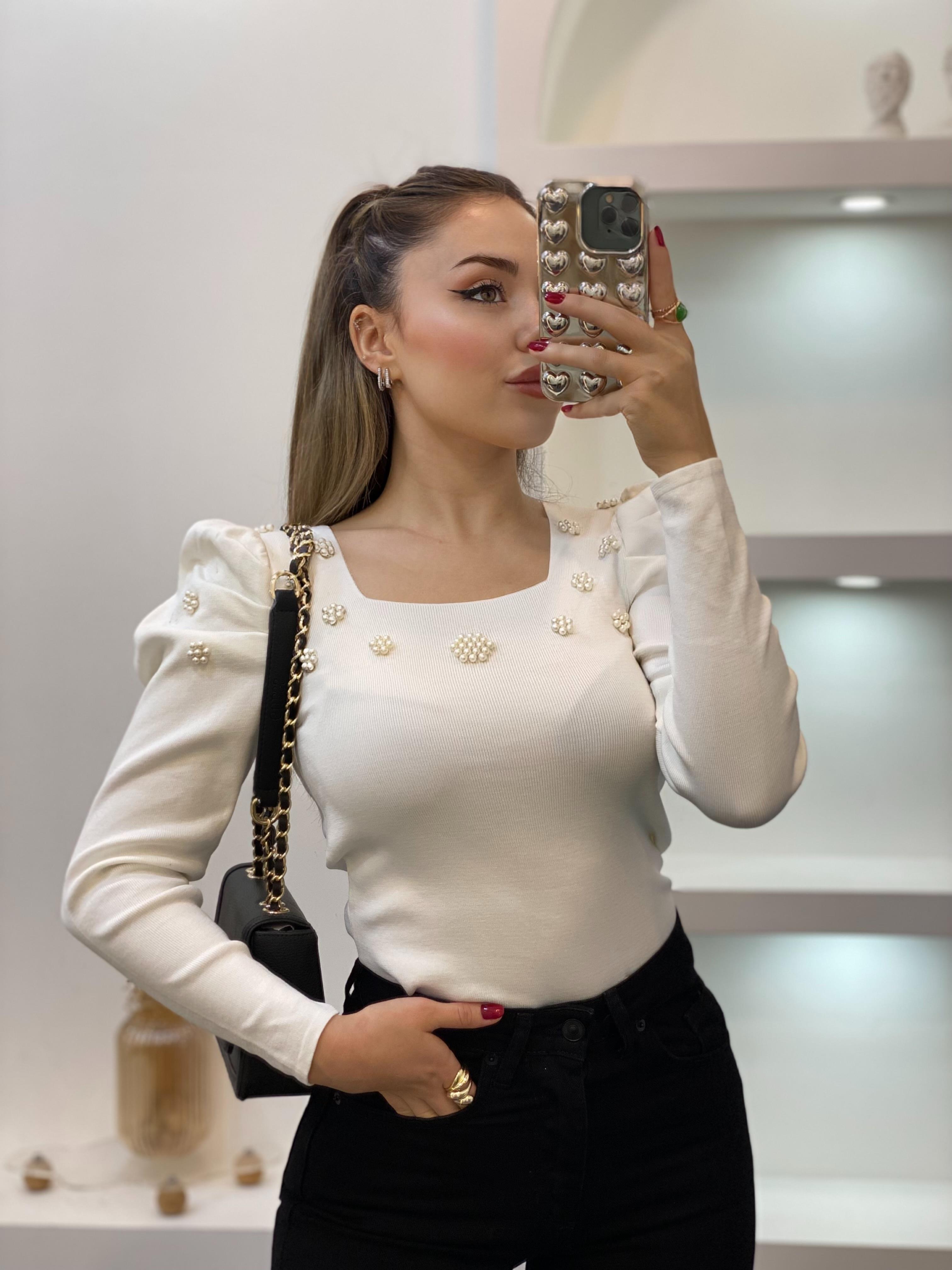 Beyaz İnci Detaylı Triko Bluz