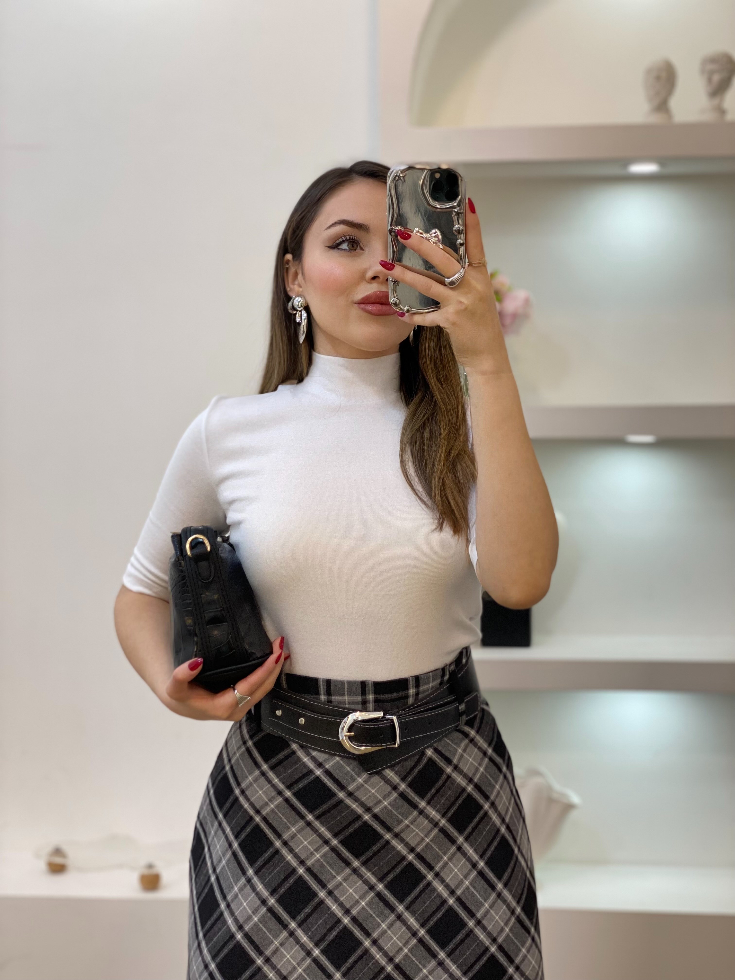 Beyaz Likralı Premium Yarım Boğazlı Bluz