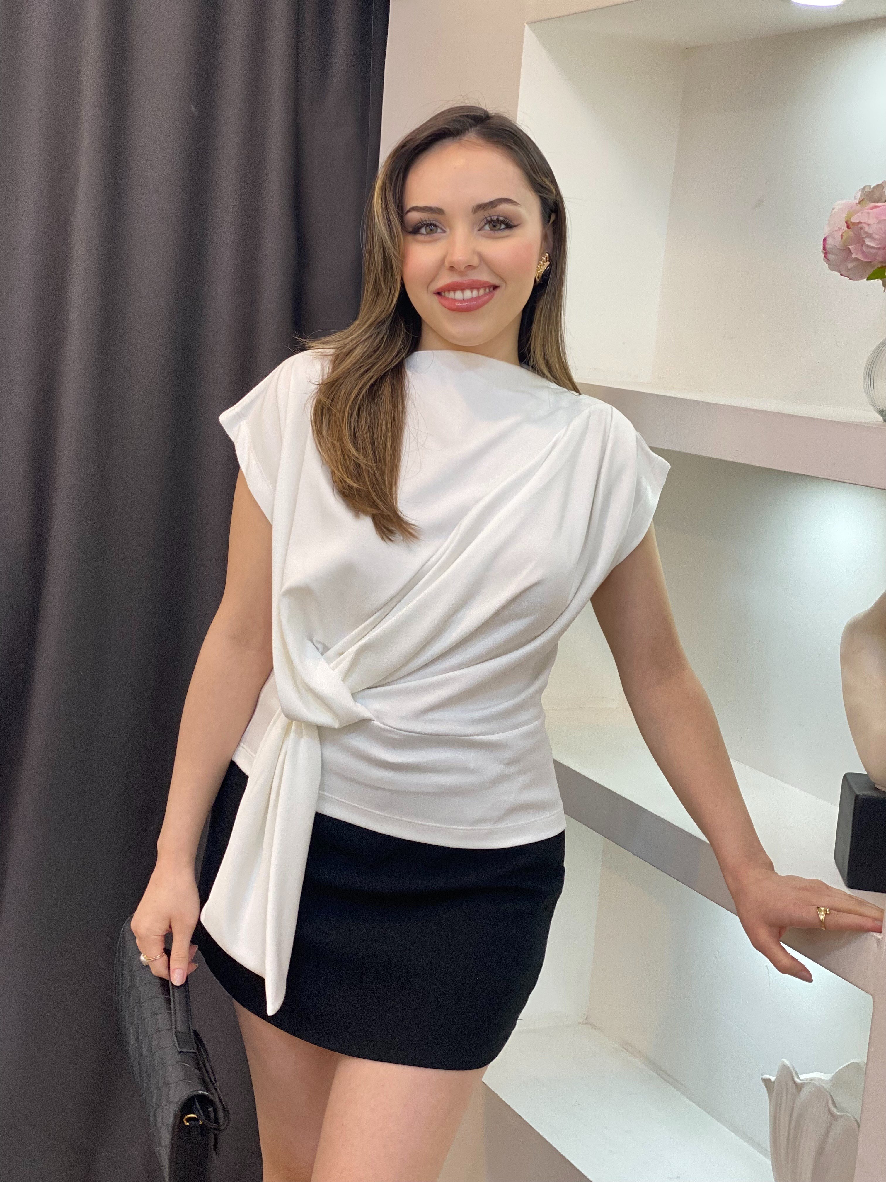 Beyaz Modal Kumaş Düğümlü Model Bluz