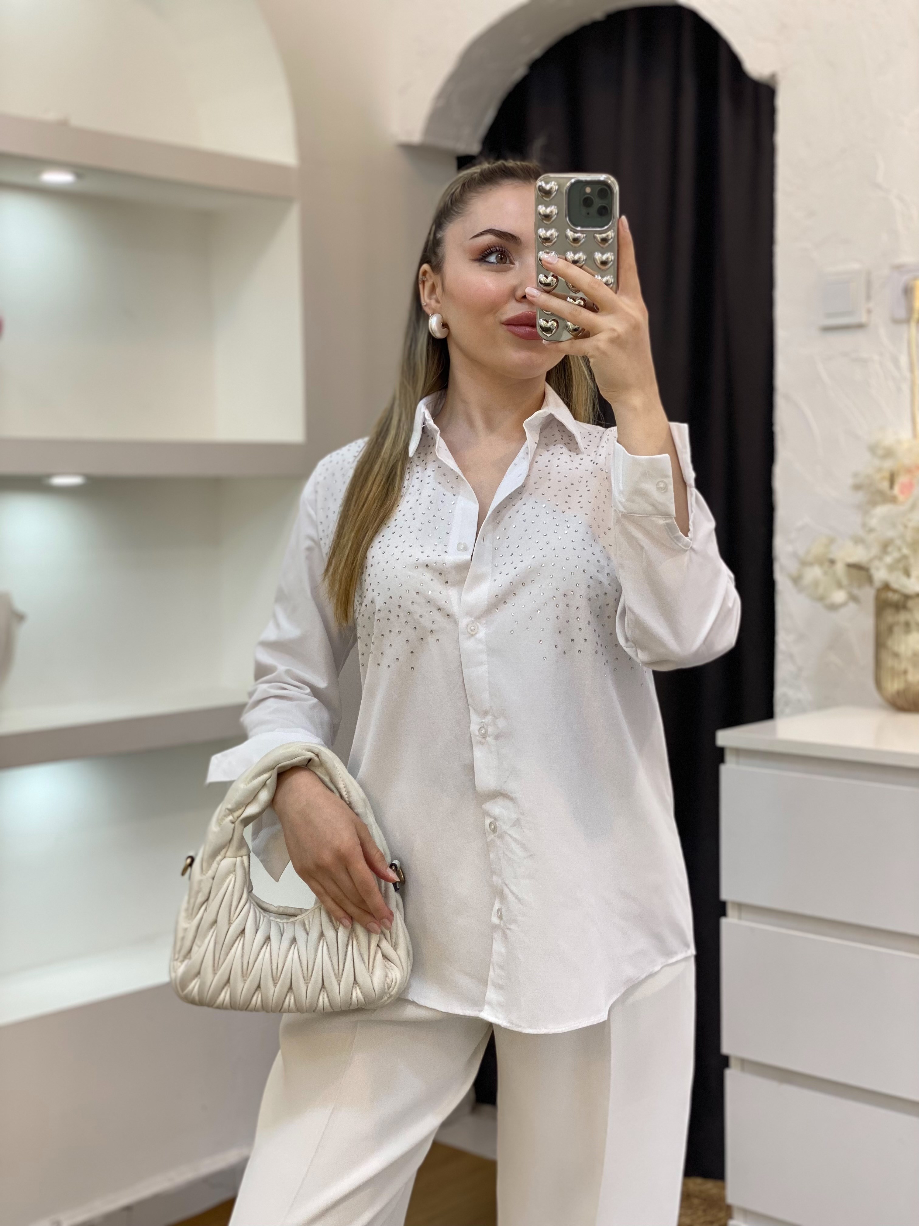 Beyaz Parıltılı Taşlı Gömlek 