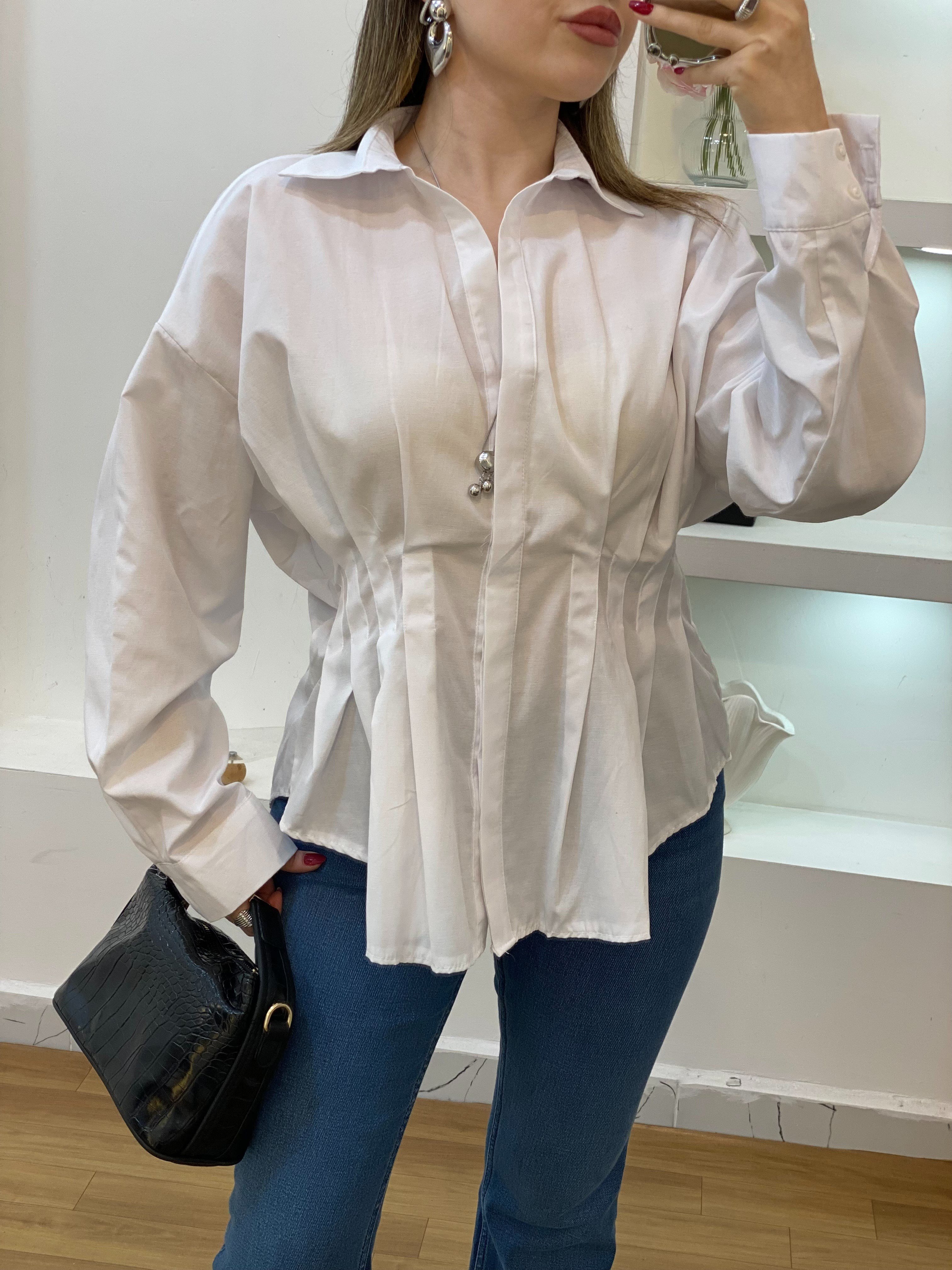 Beyaz Piliseli Model Gömlek 