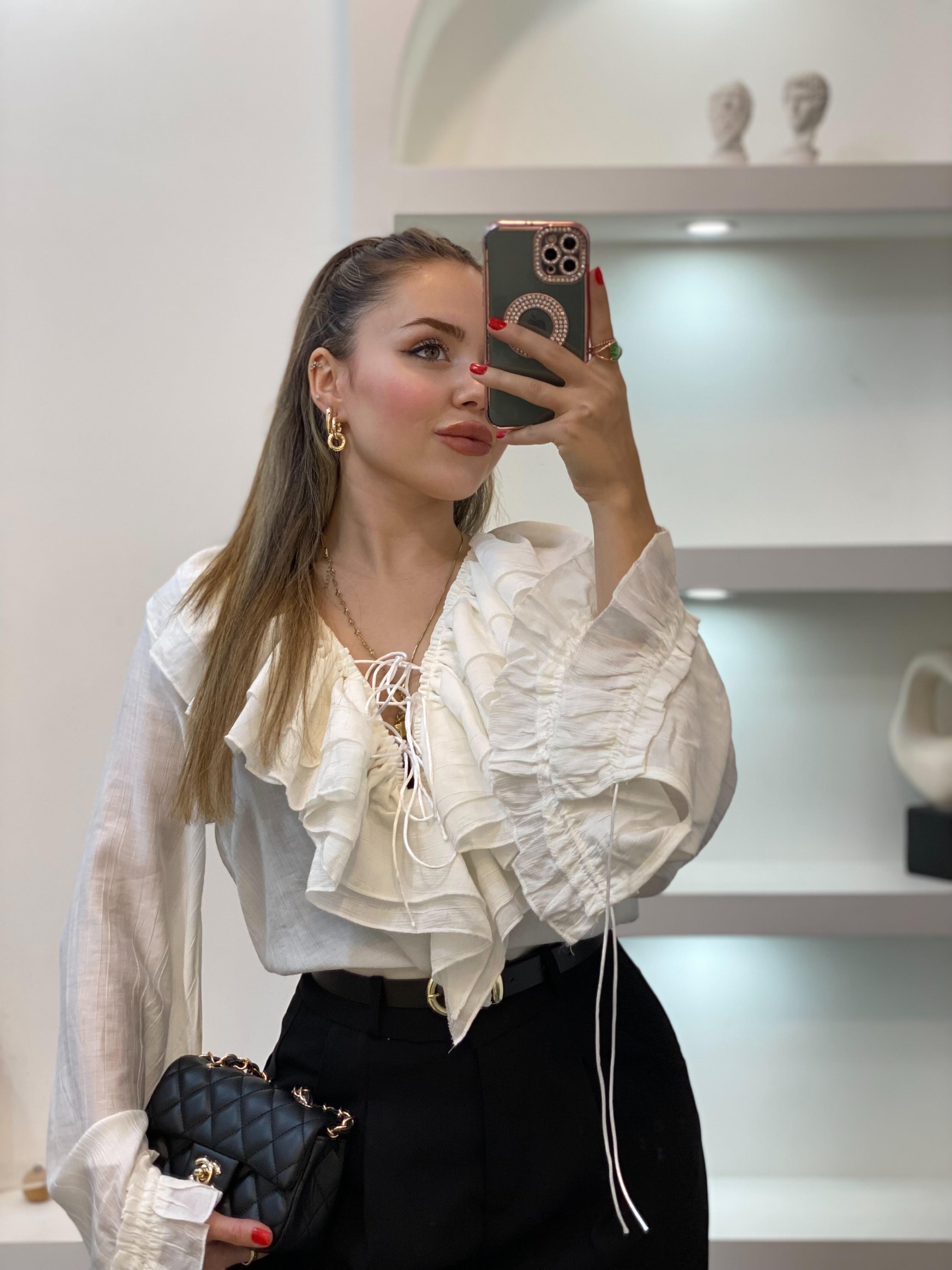 Beyaz Premium Kalite Volanlı Bluz