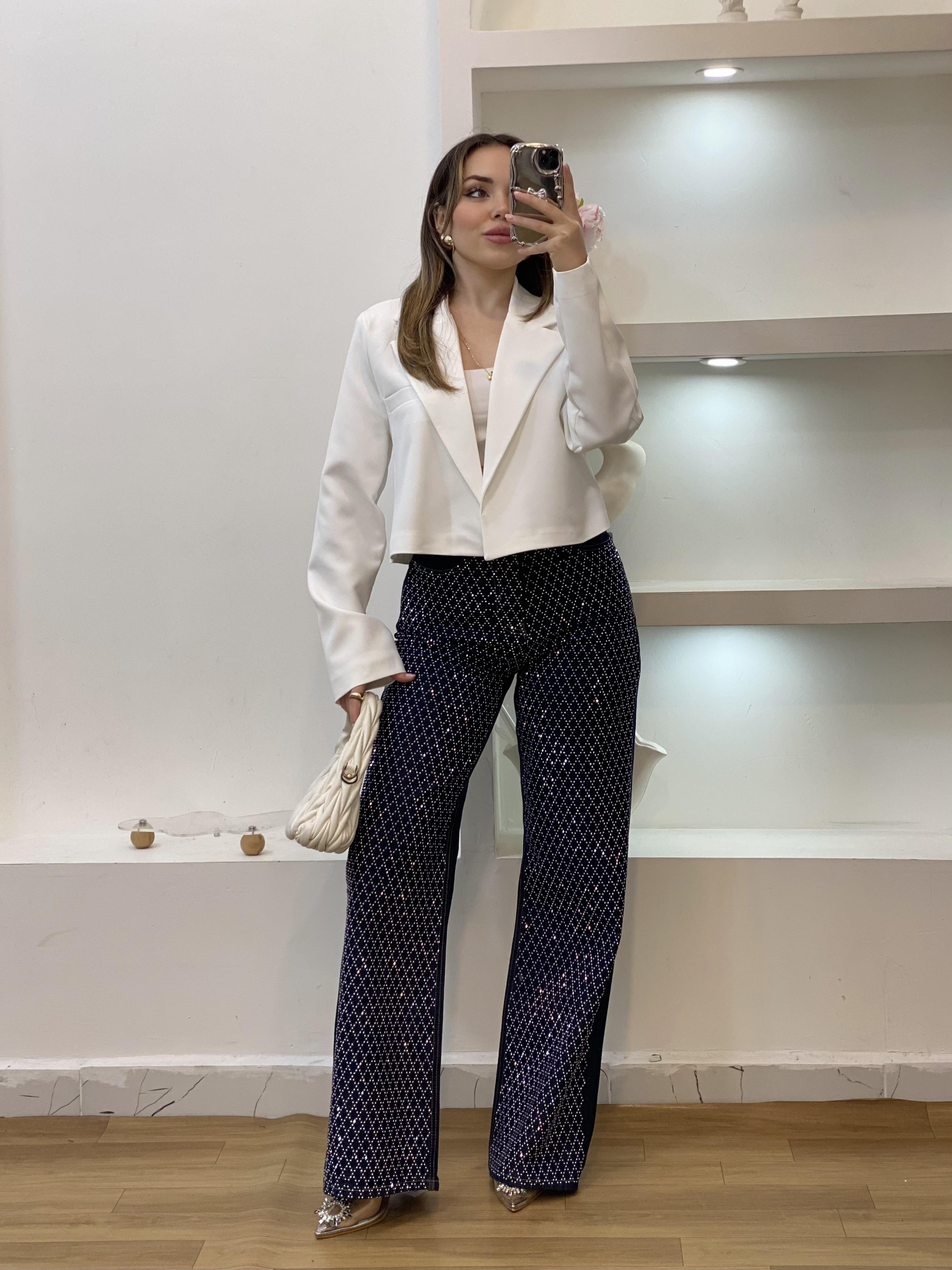 Beyaz Vatkalı Kısa Form İçi Astarlı Ceket 