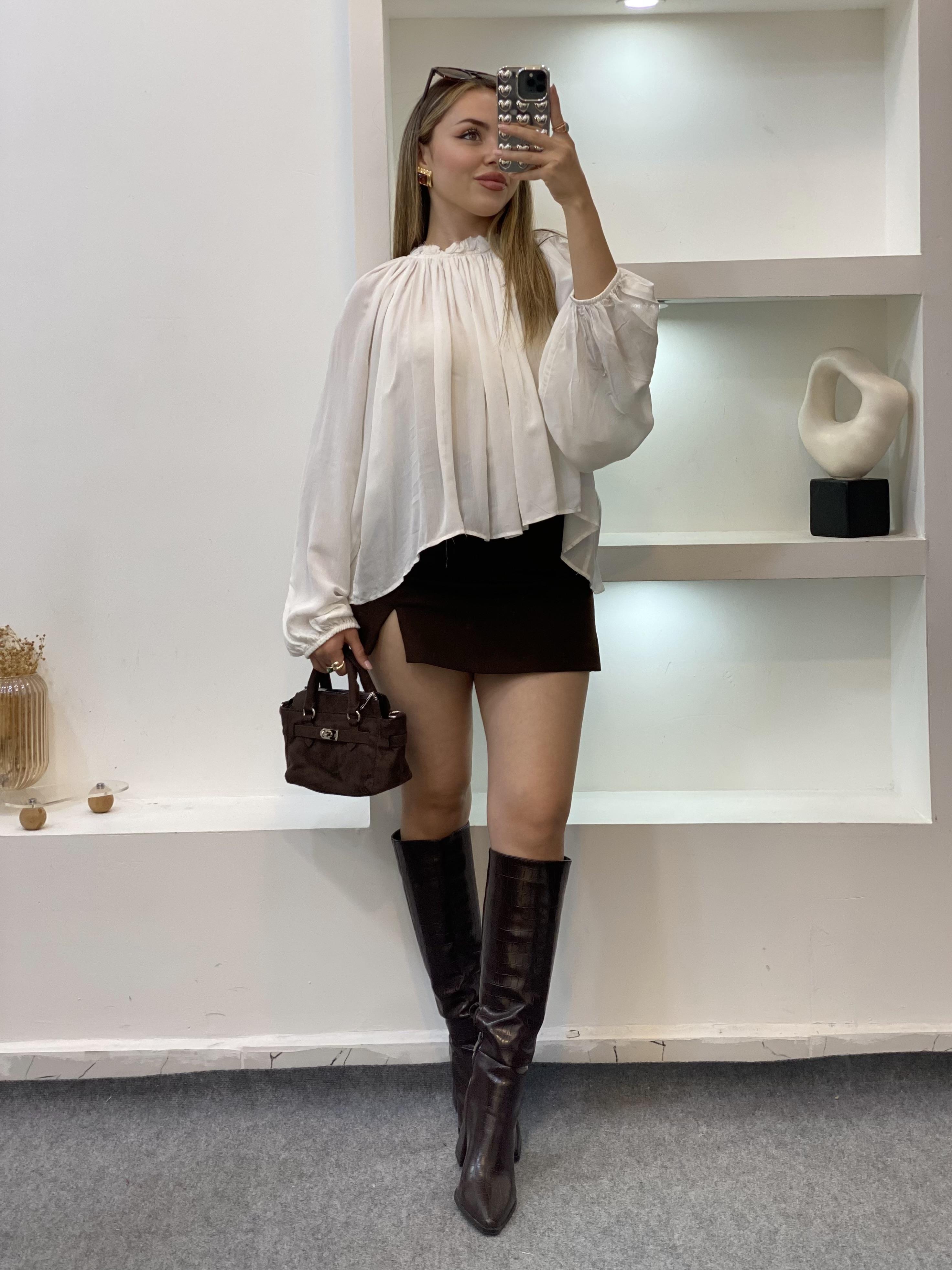 Beyaz Yakası Büzgülü Premium Seri Şifon Bluz