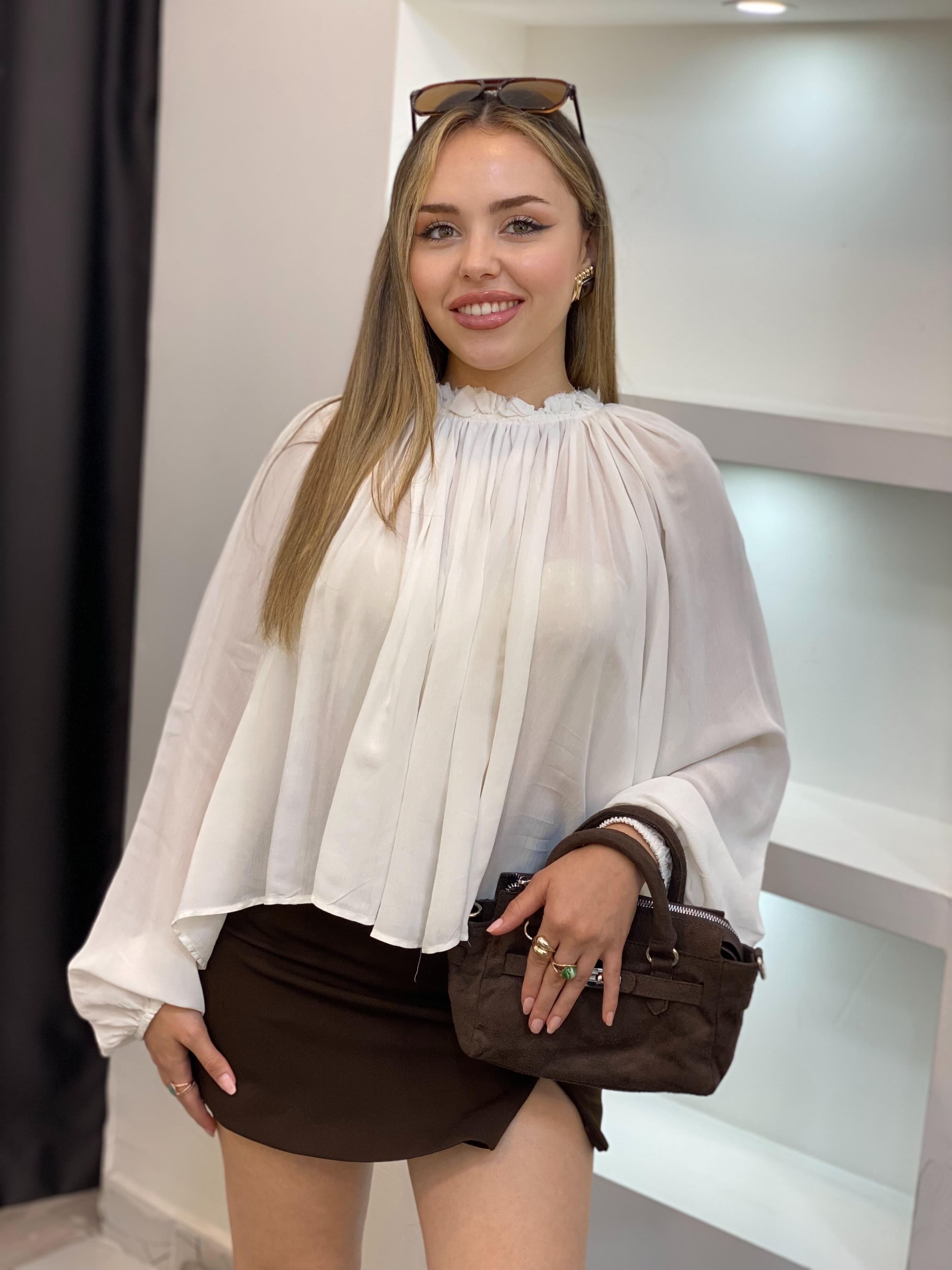 Beyaz Yakası Büzgülü Premium Seri Şifon Bluz