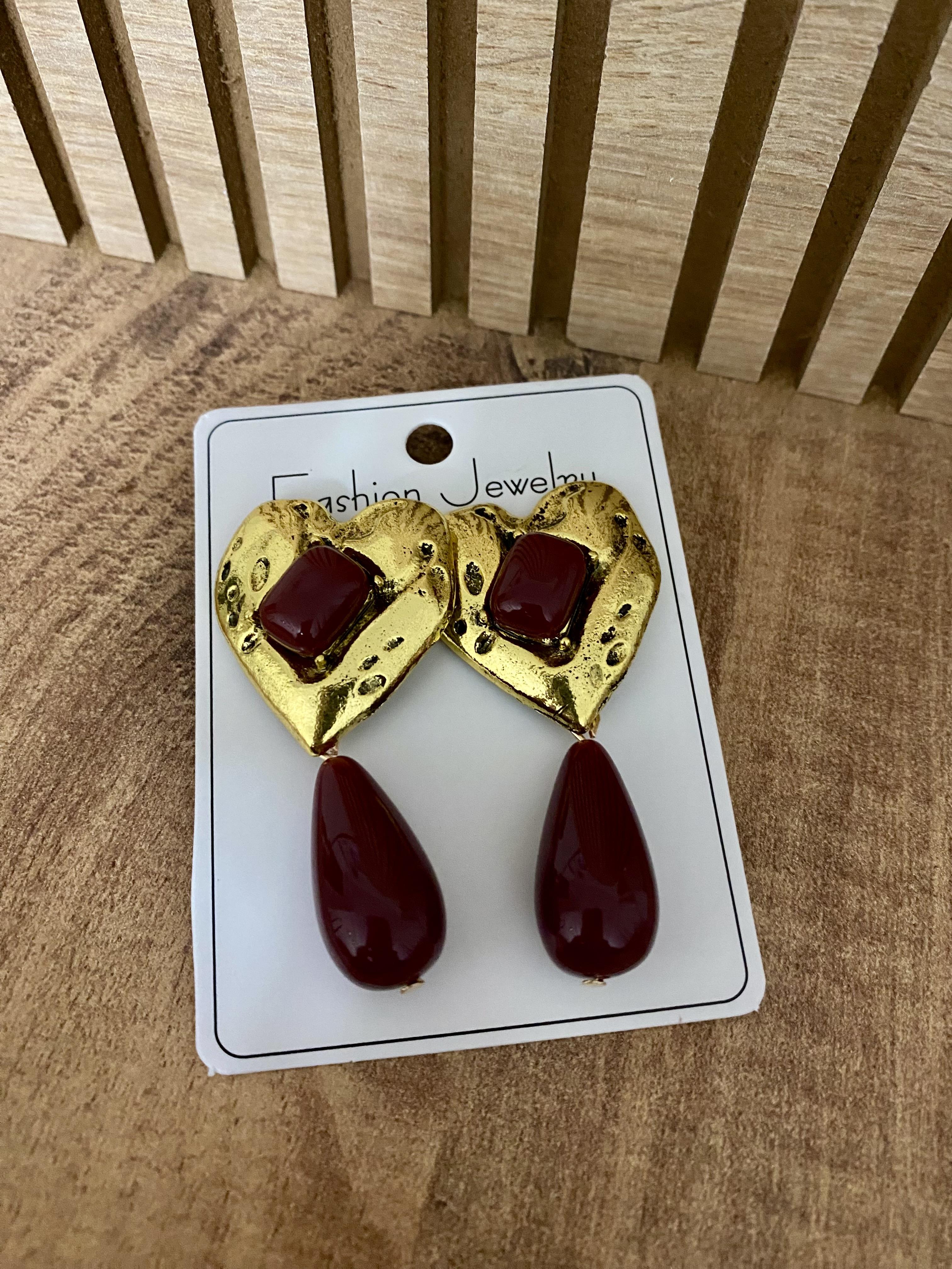 Gold Bordo Marka Model Sallantılı Kalp Küpe