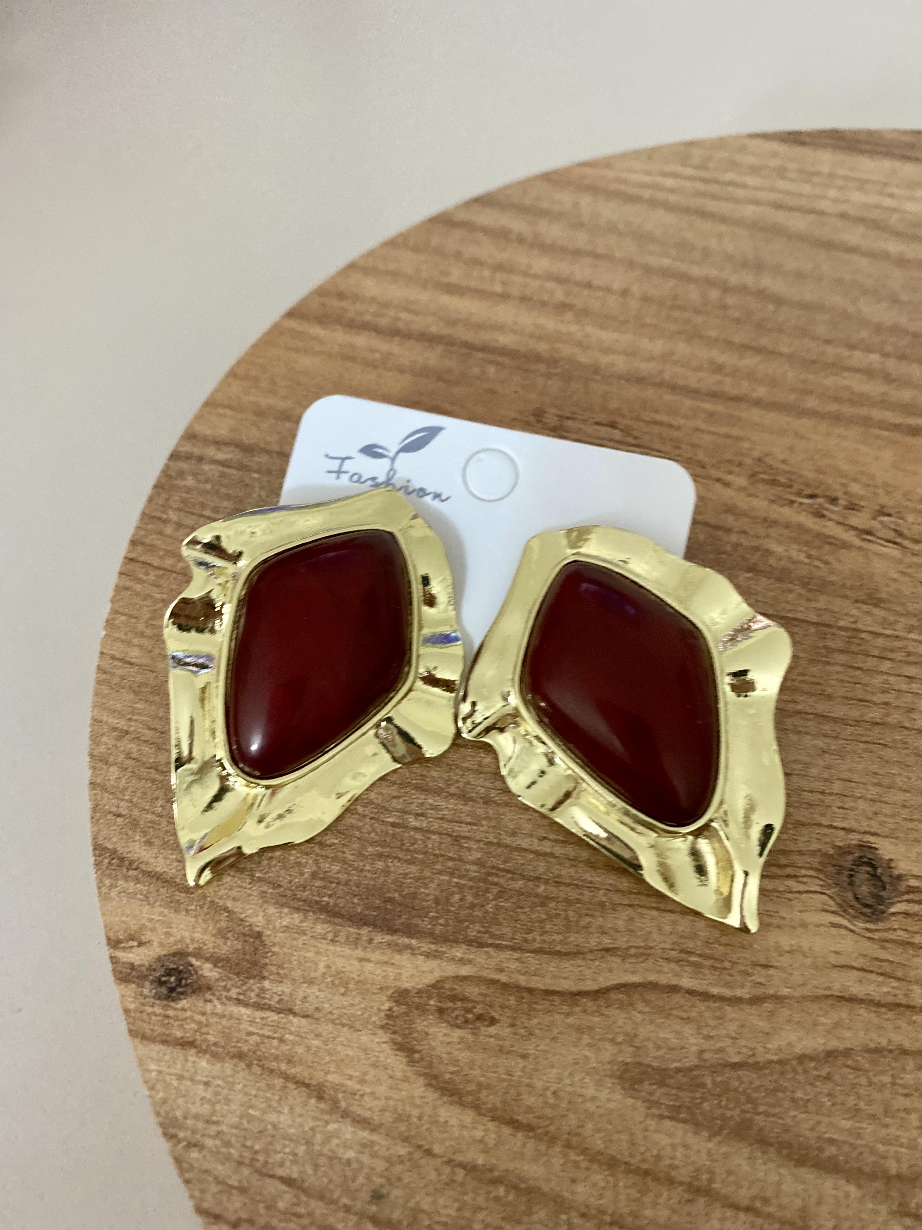 Gold Bordo Mineli Küpe