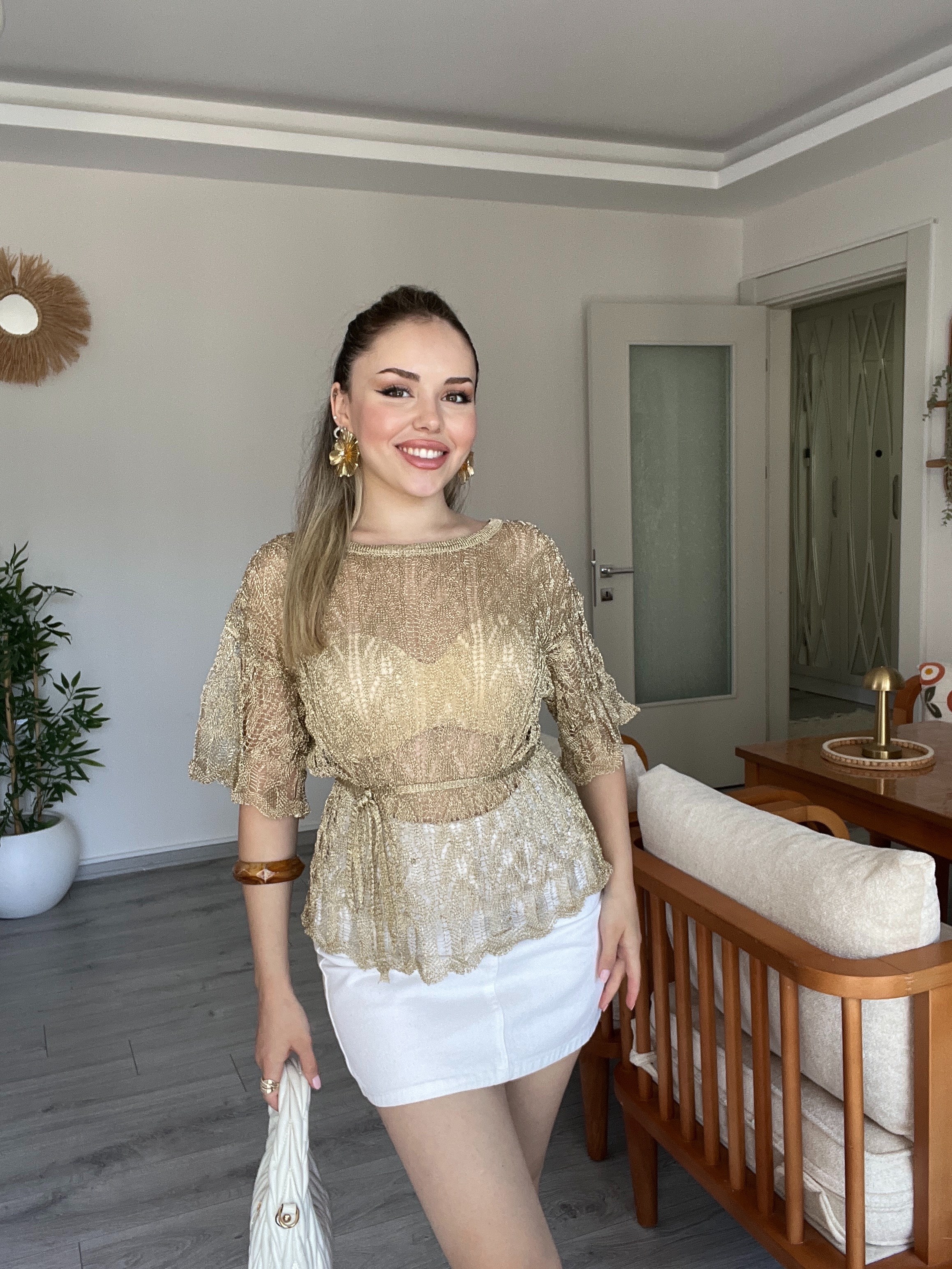Gold Renk Beli Kuşaklı File Bluz 