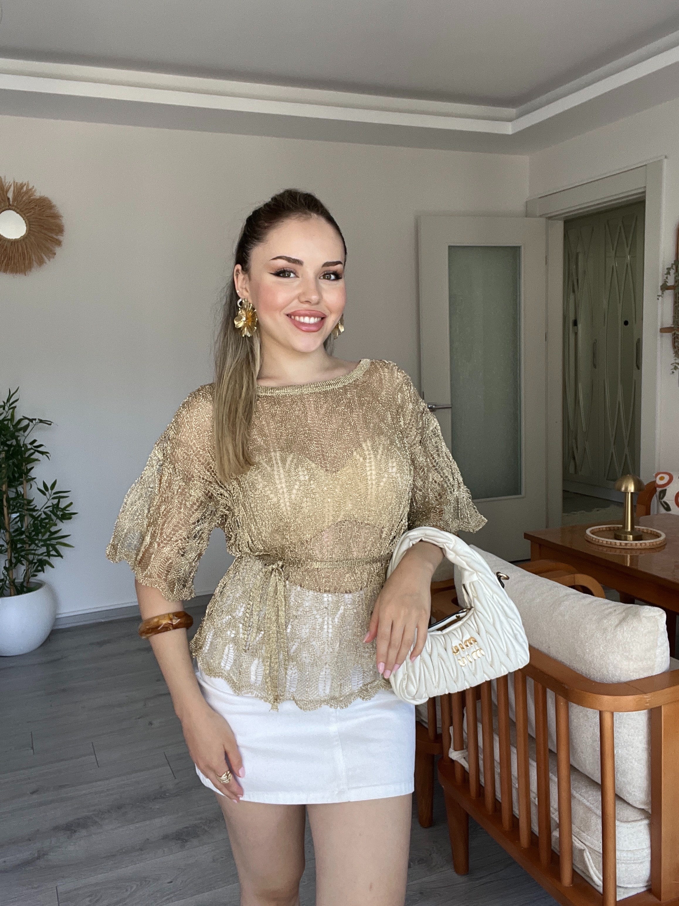 Gold Renk Beli Kuşaklı File Bluz 