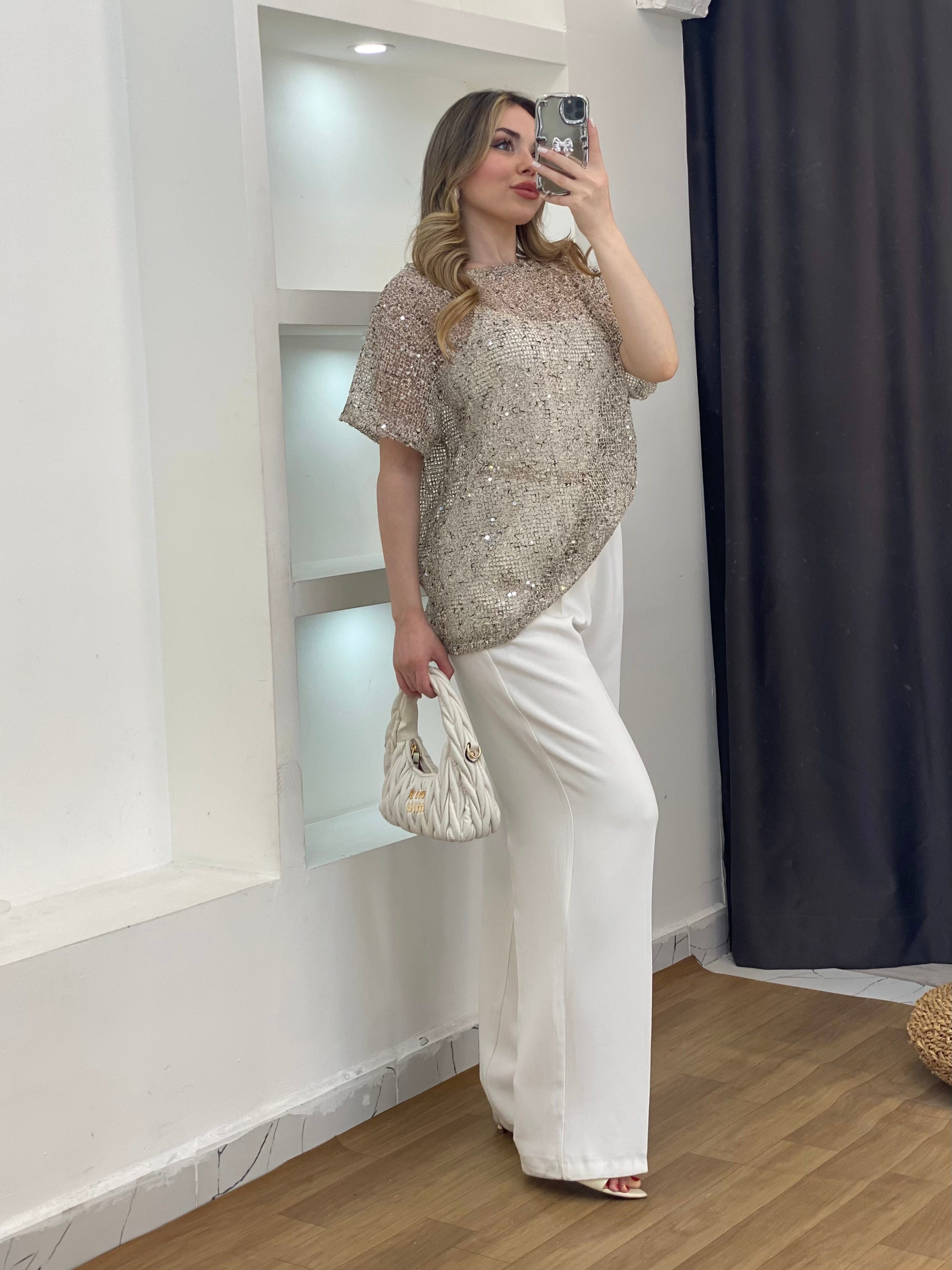 Gümüş Pul İşlemeli Bluz