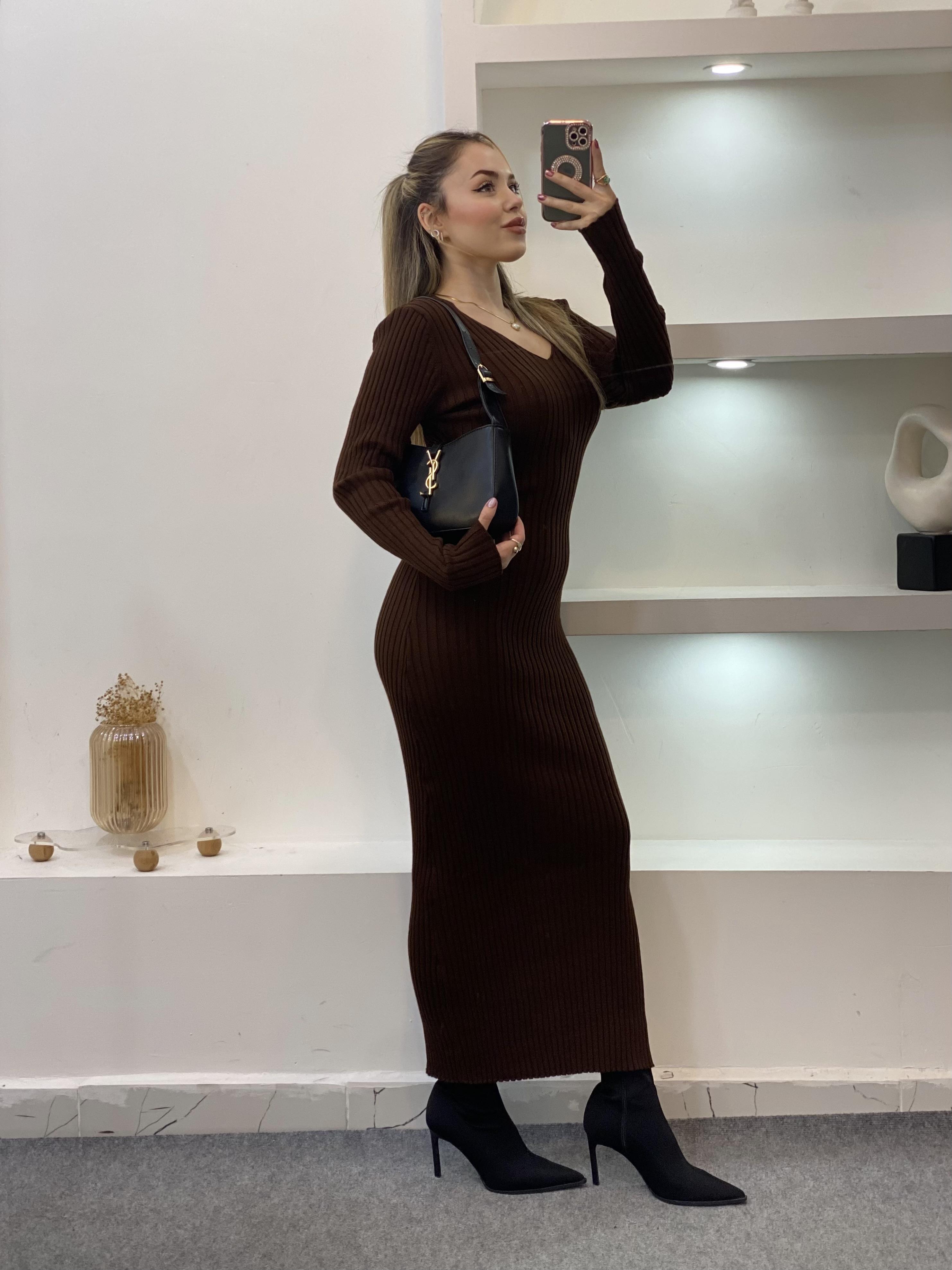 Kahve Arka Beli Kuşaklı Model Triko Elbise 