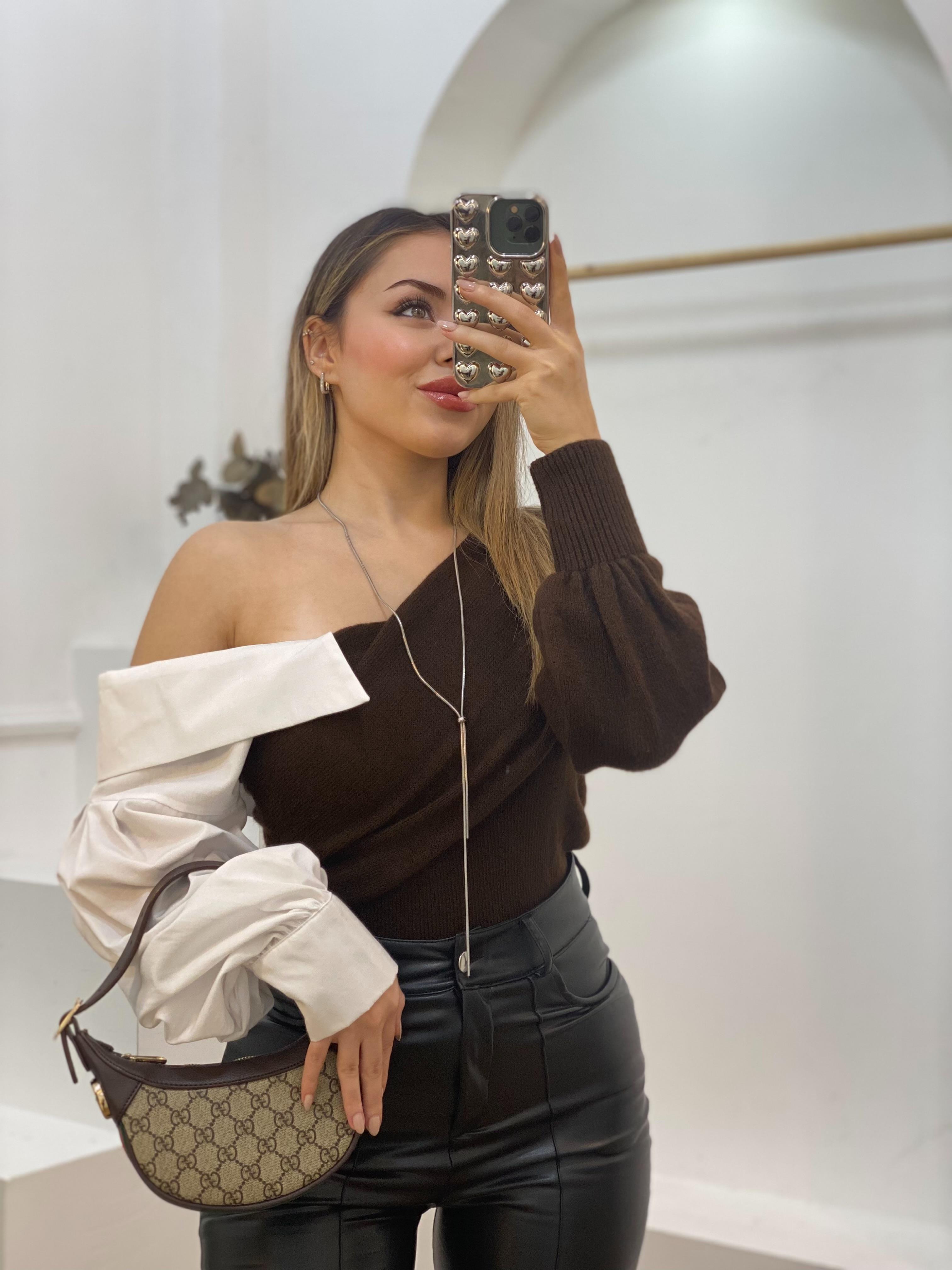 Kahve Asimetrik Poplin Yaka Kazak