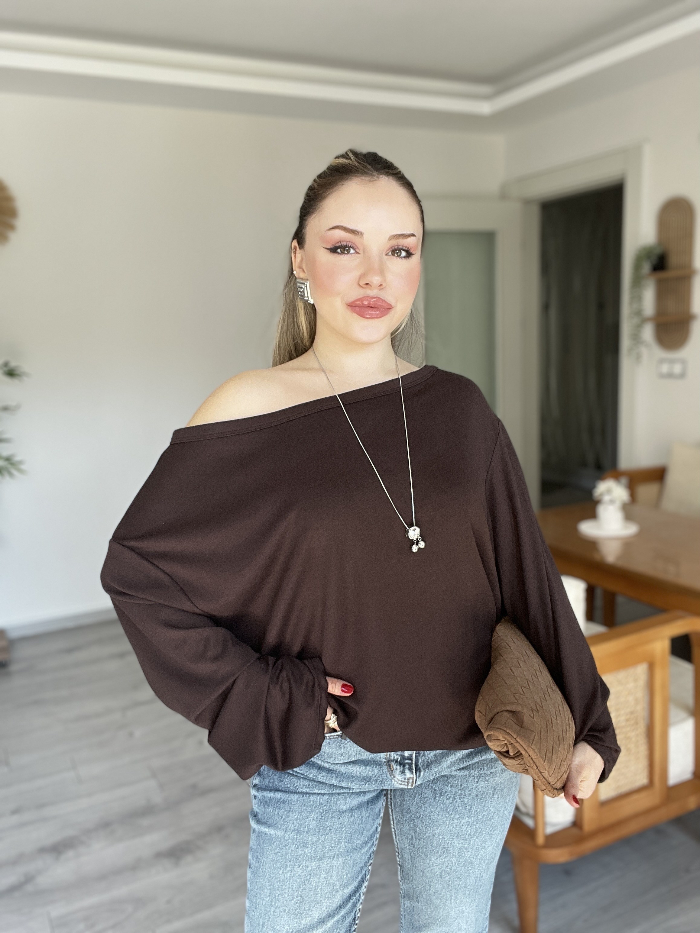 Kahve Düşük Omuz Oversize Modal Bluz