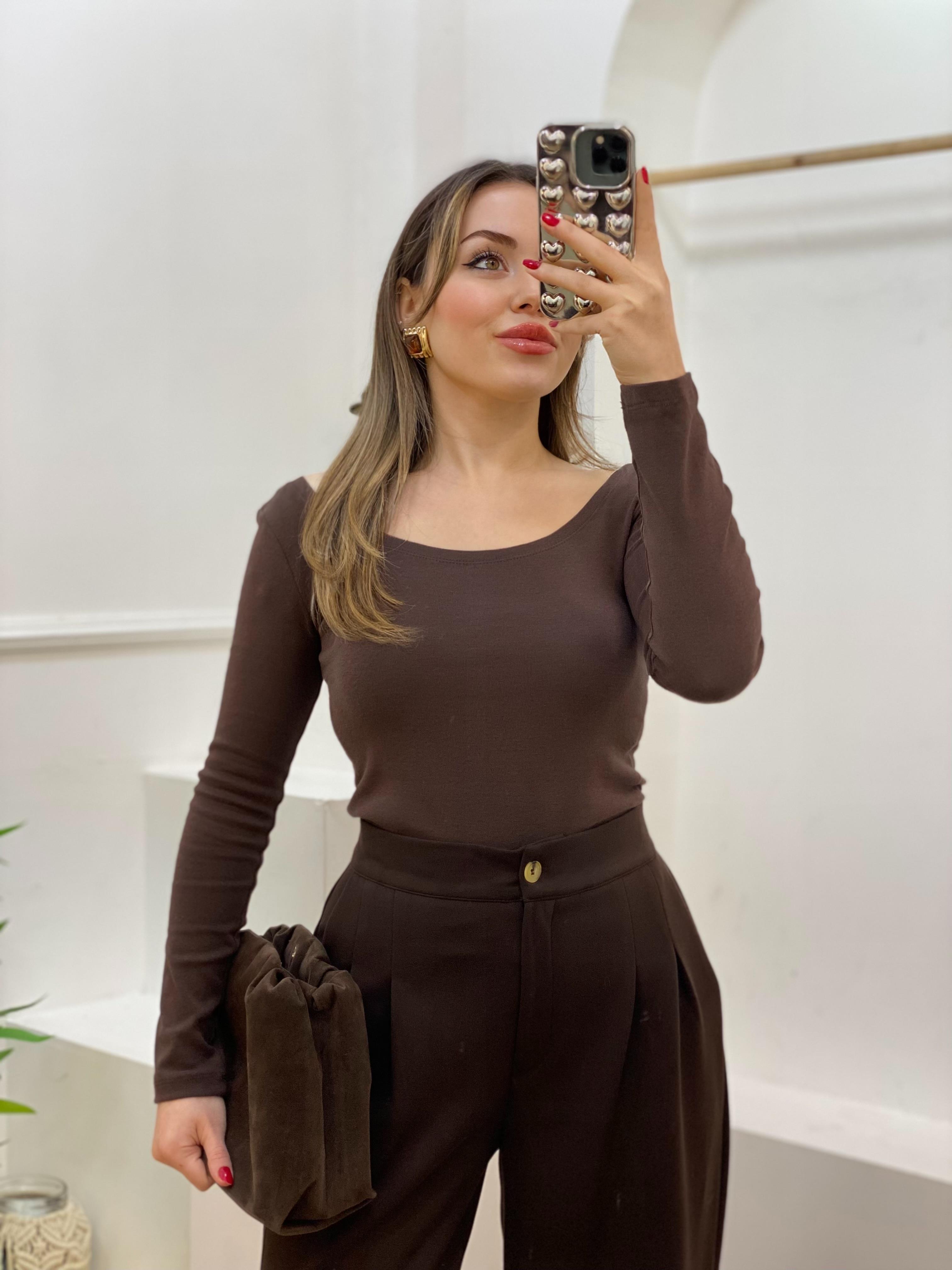 Kahve Geniş Yaka Basic Bluz