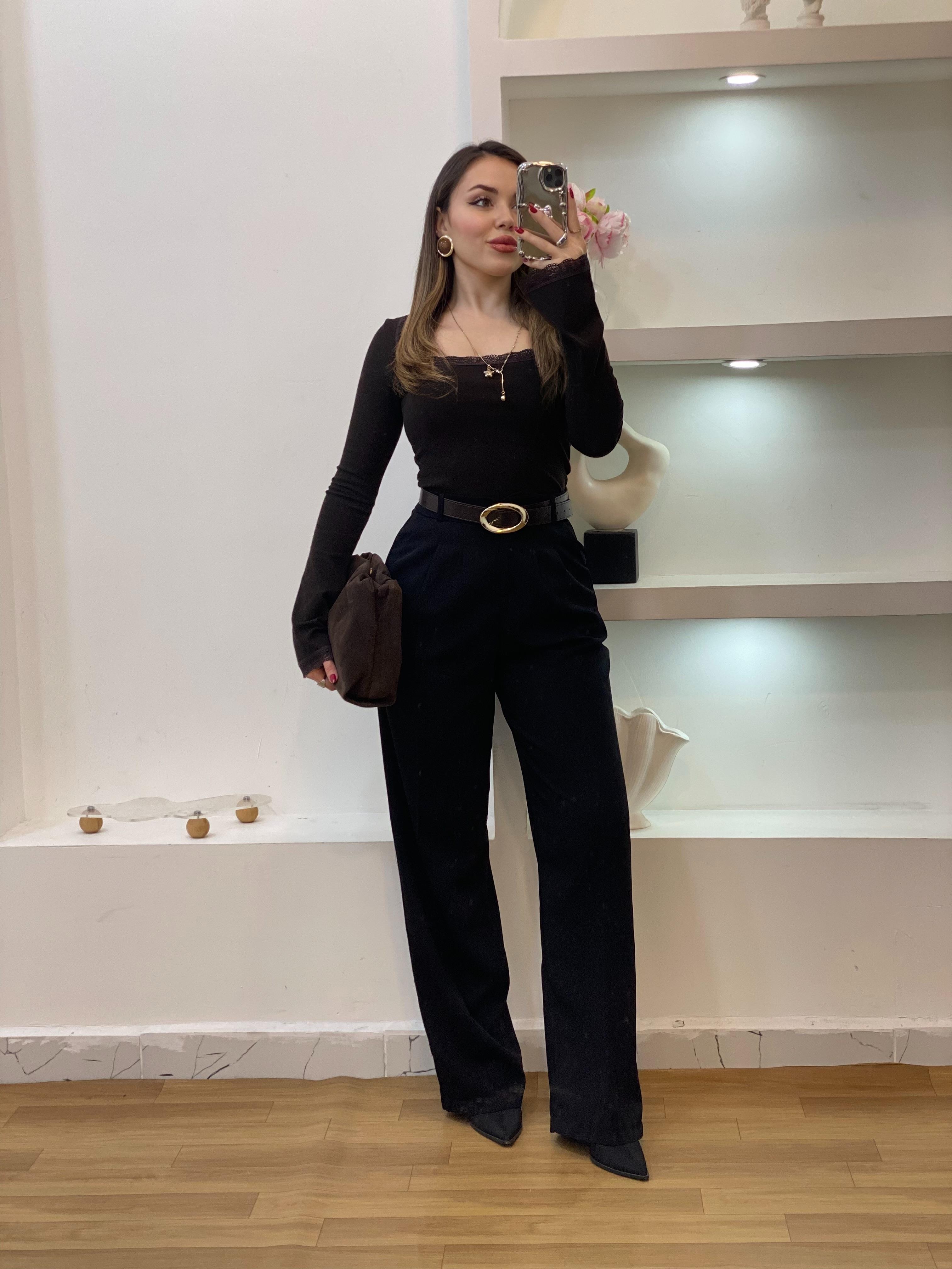 Kahve Geniş Yaka Dantel Detaylı Bluz 