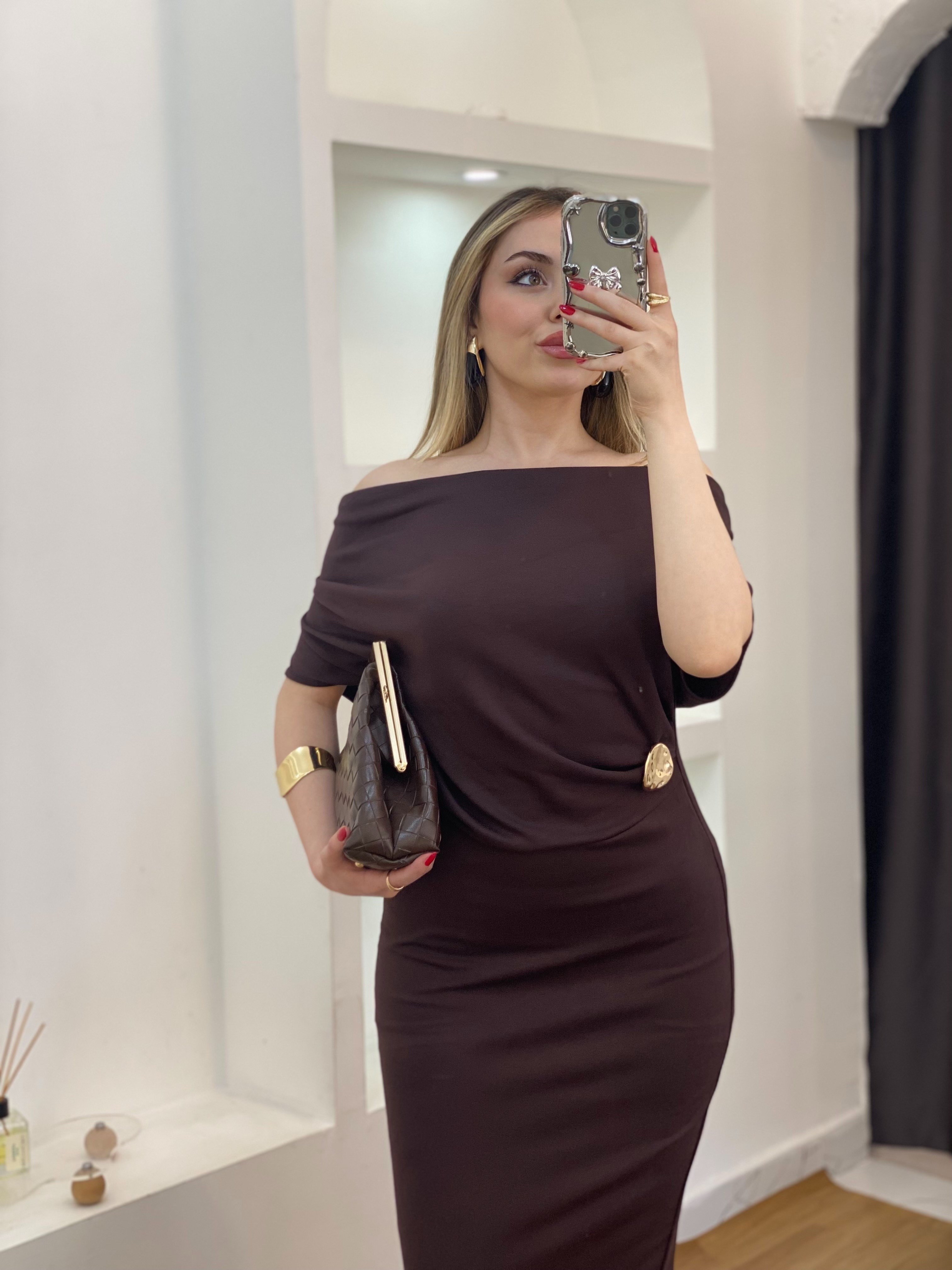 Kahve Gold Broşlu Modal Kumaş Likralı Elbise