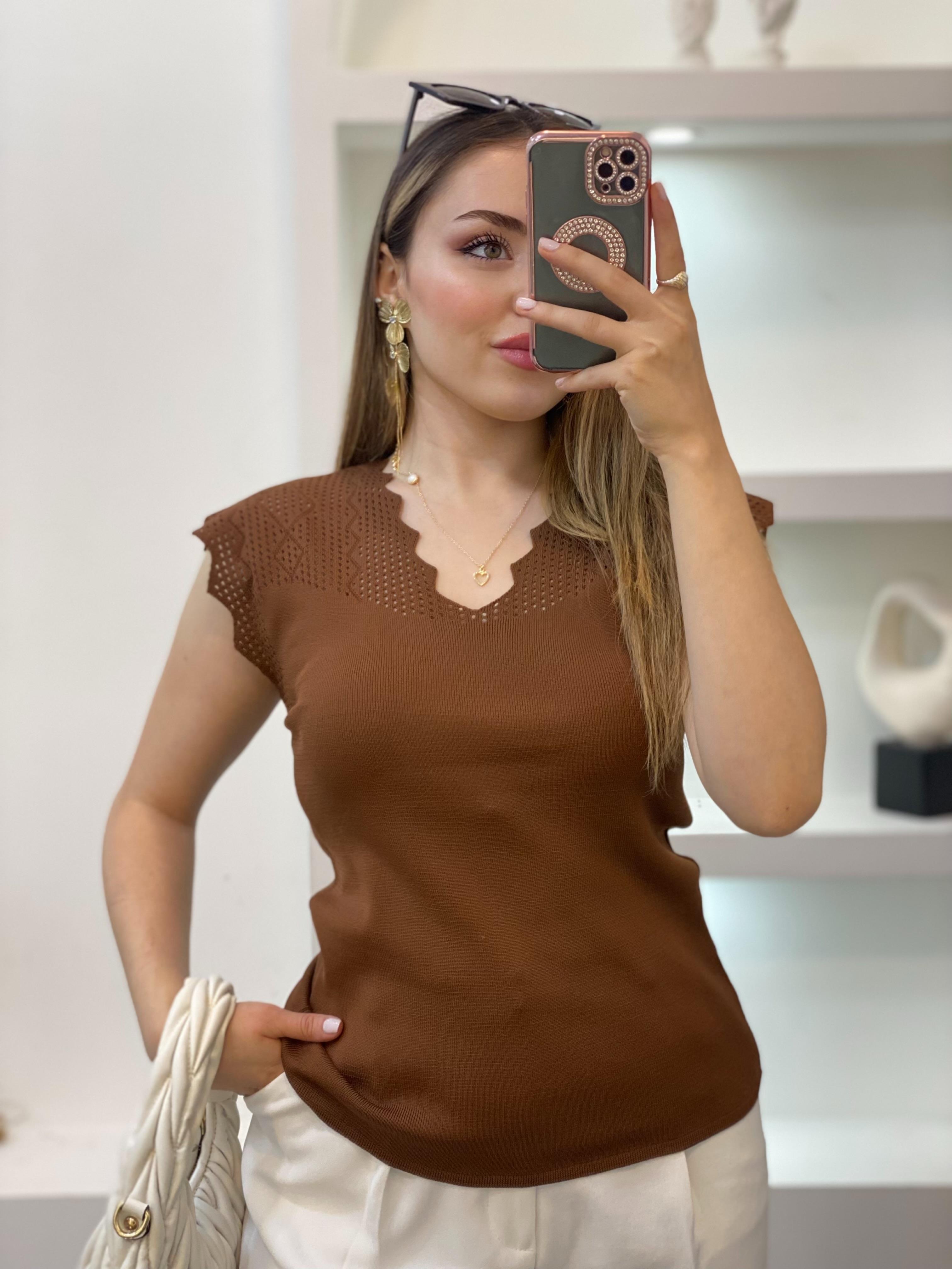 Kahve Kolları Delikli Model Triko Bluz