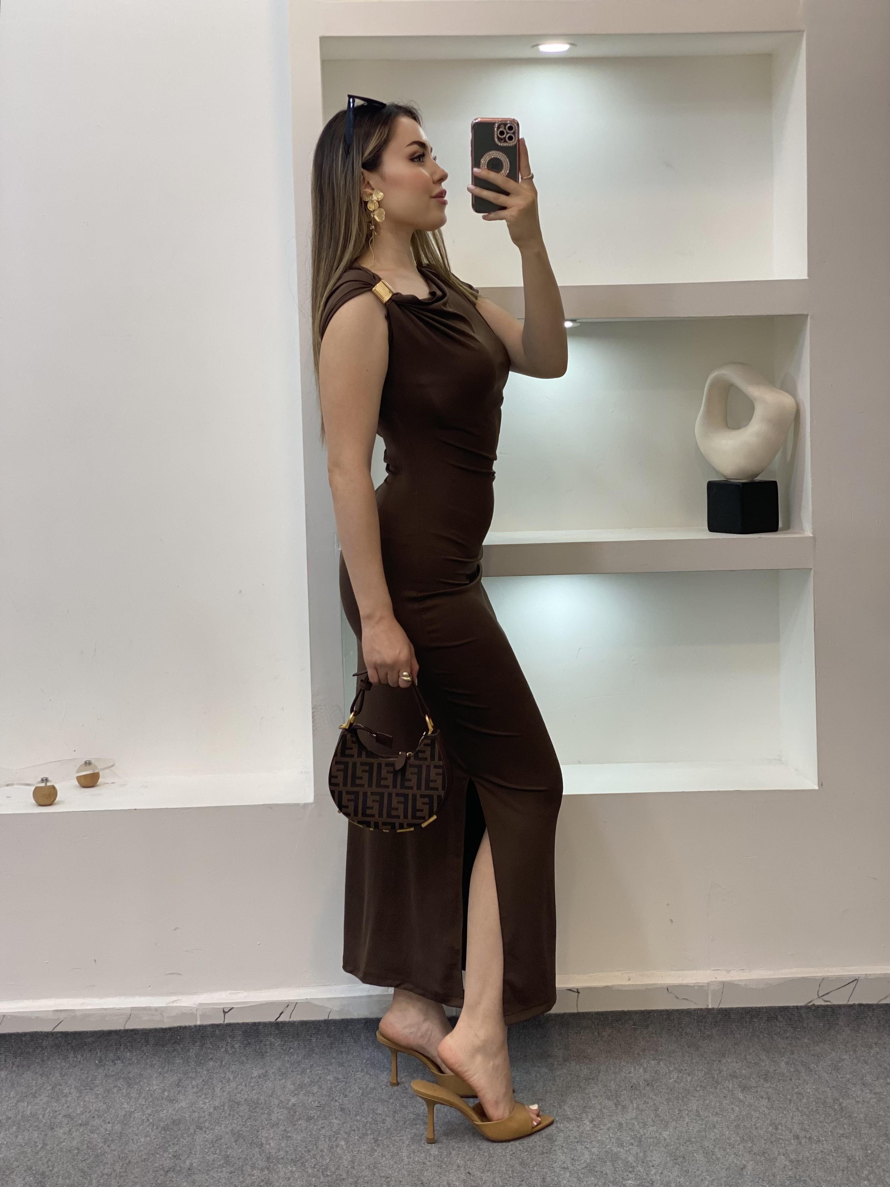 Kahve Omuz Gold Tokalı Elbise