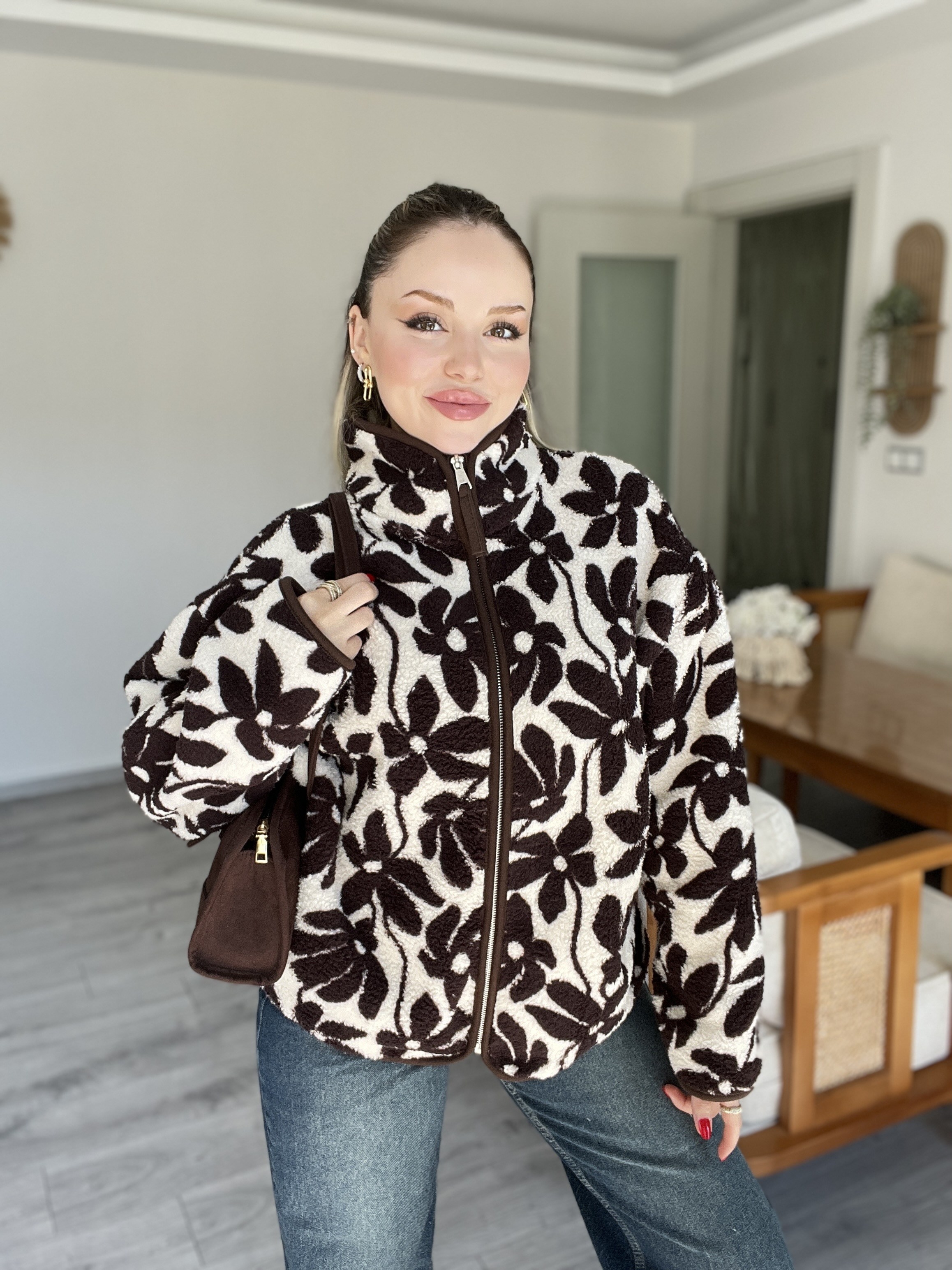 Kahve Papatya Desen Polar Fermuarlı Hırka