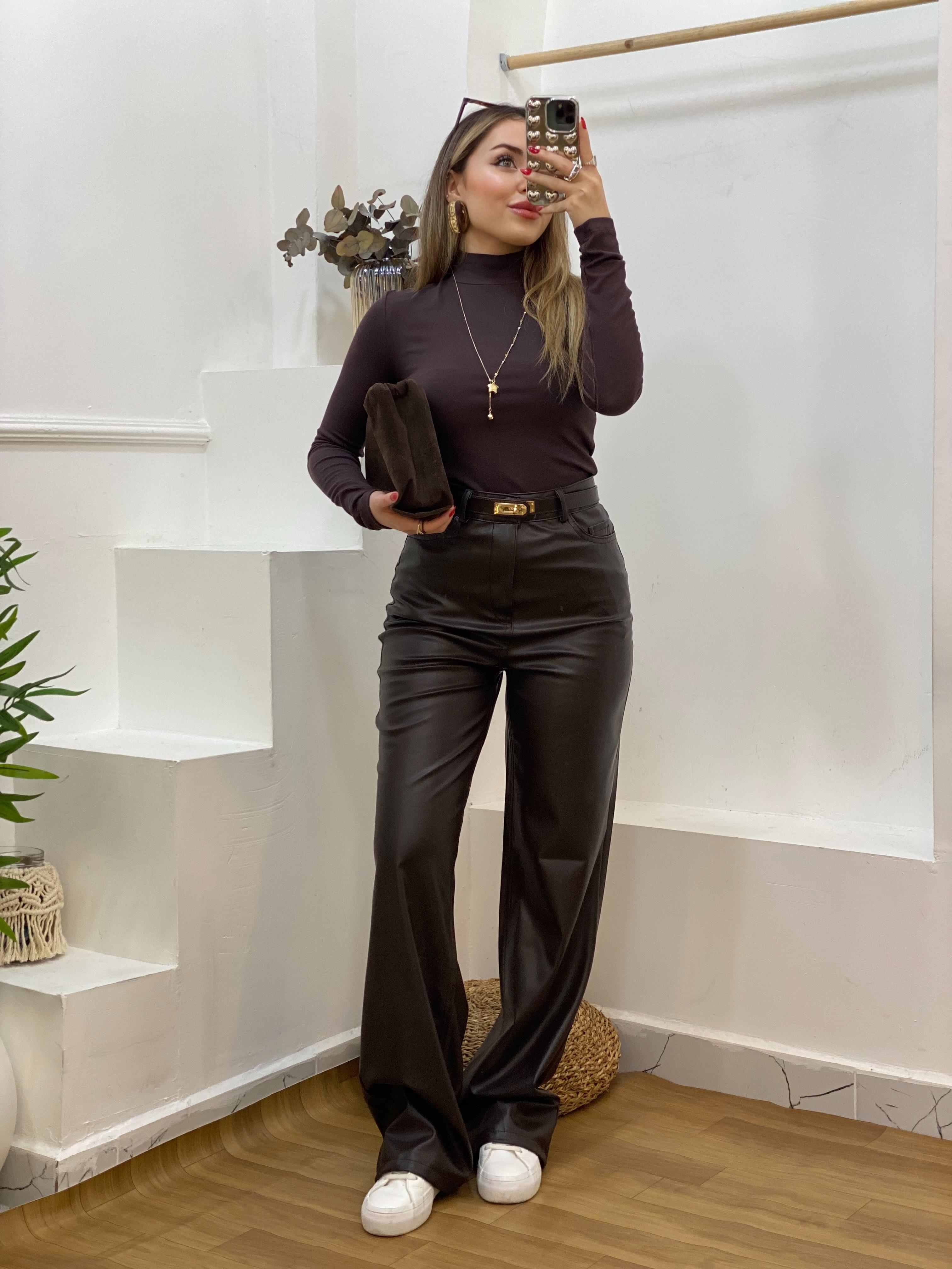 Kahve Renk Yarım Boğazlı Modal Kumaş Basic Bluz