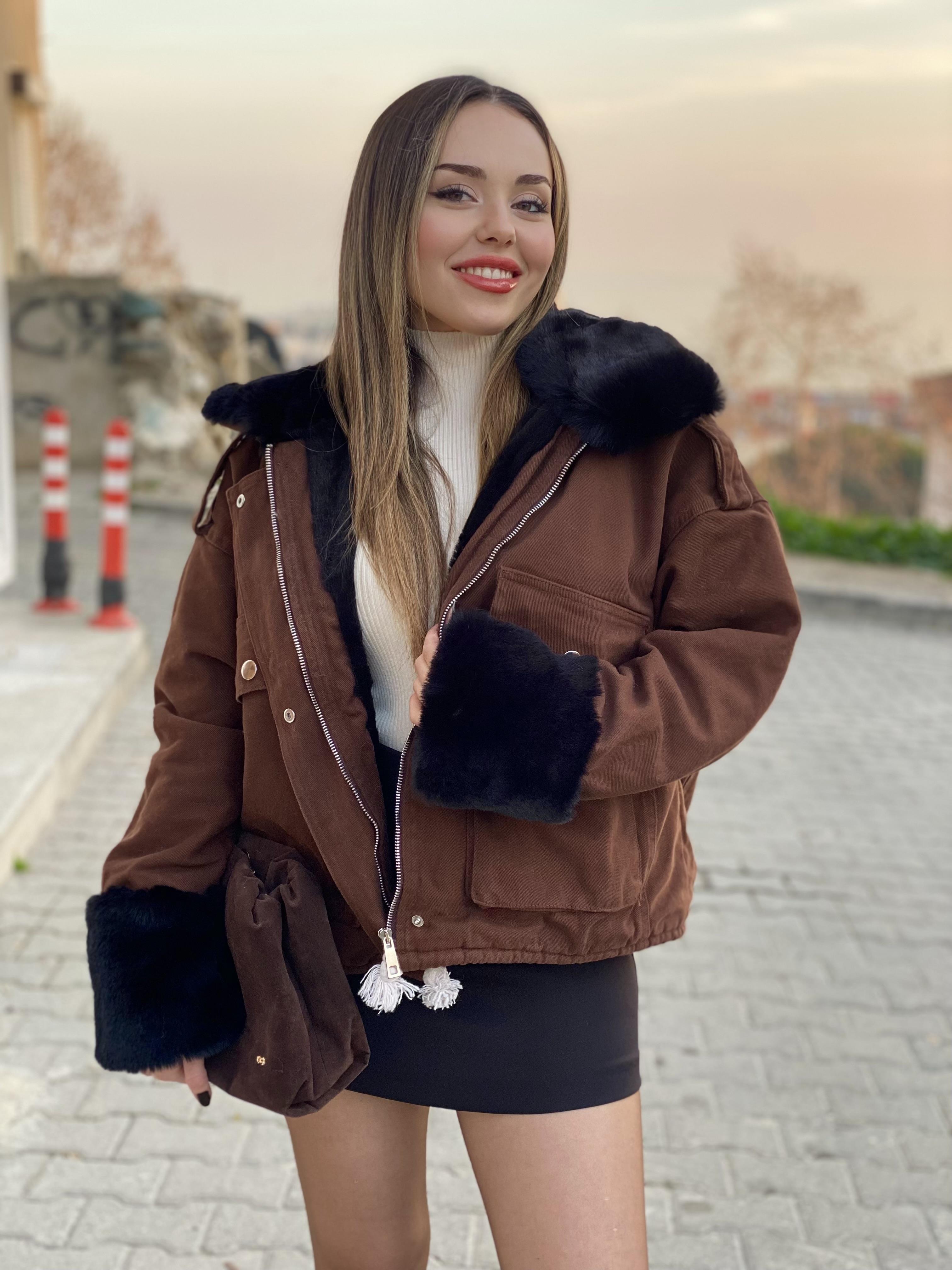 Kahve Siyah İçi Full Kürklü Kot Mont