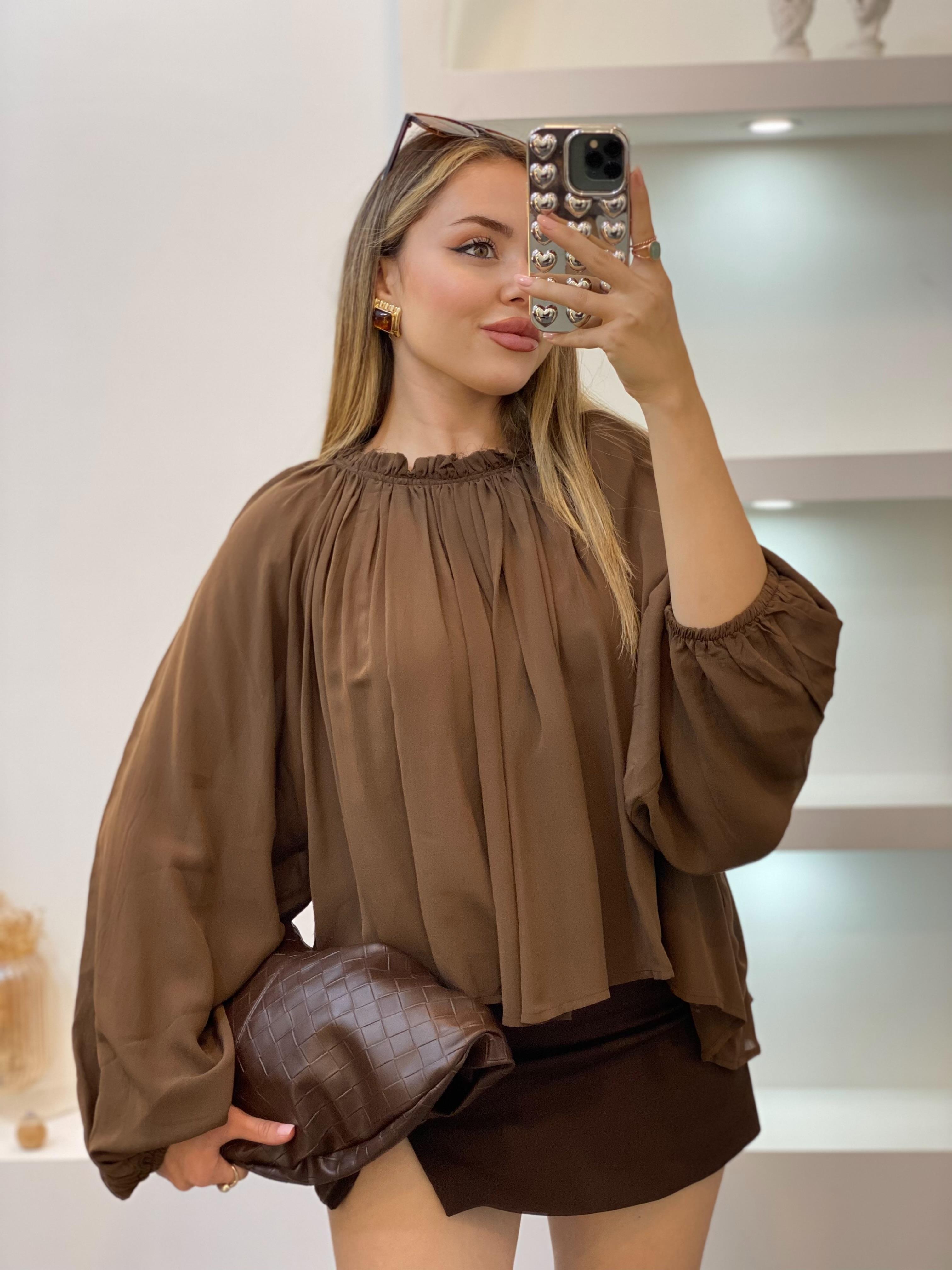 Kahve Yakası Büzgülü Premium Seri Şifon Bluz