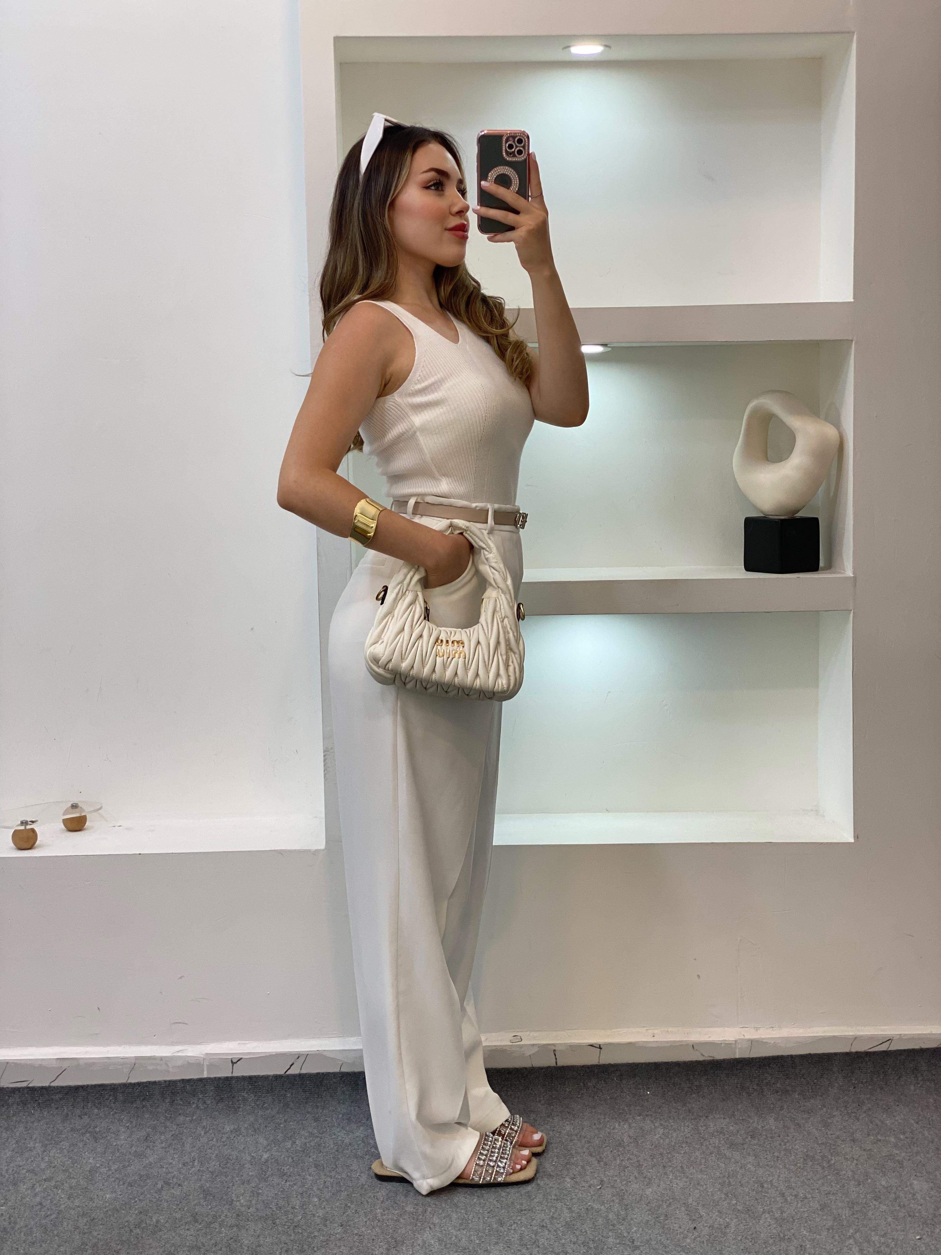 Kırık Beyaz Asimetrik Yaka Triko Bluz