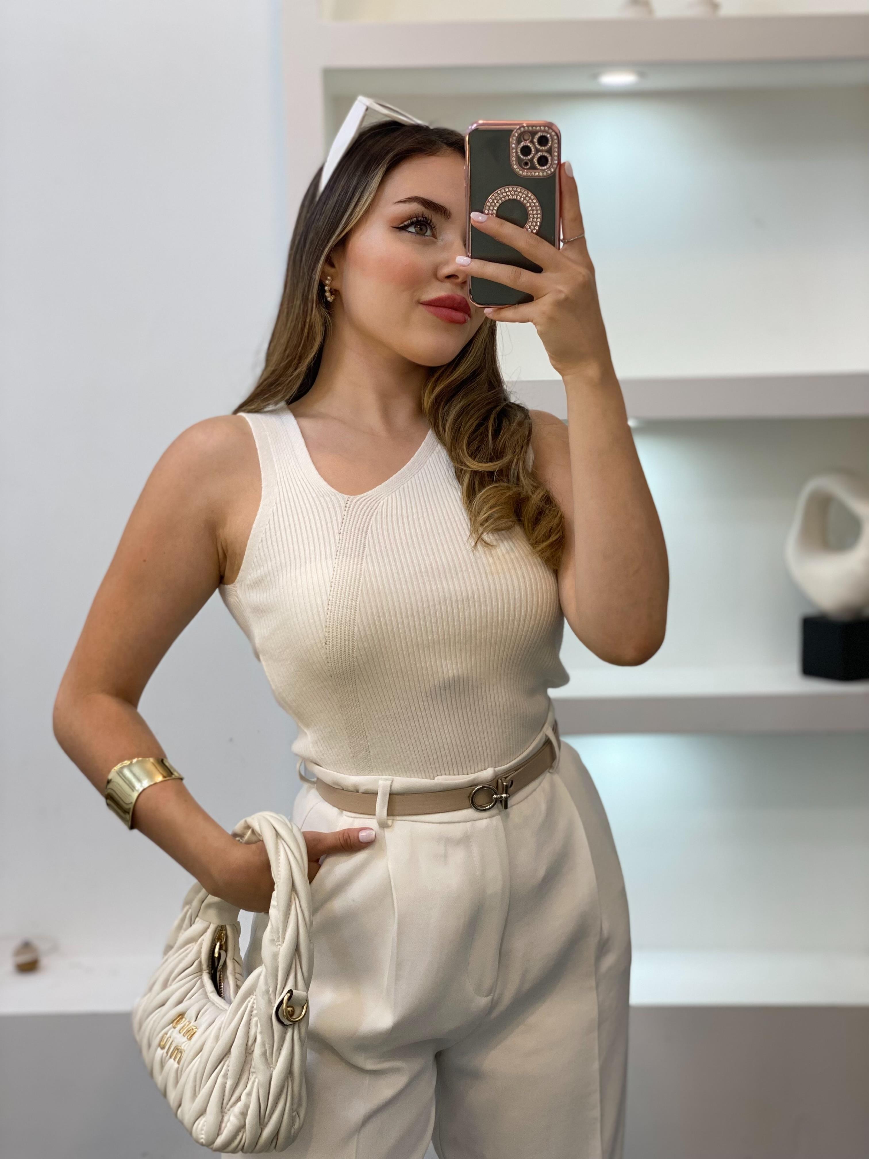Kırık Beyaz Asimetrik Yaka Triko Bluz