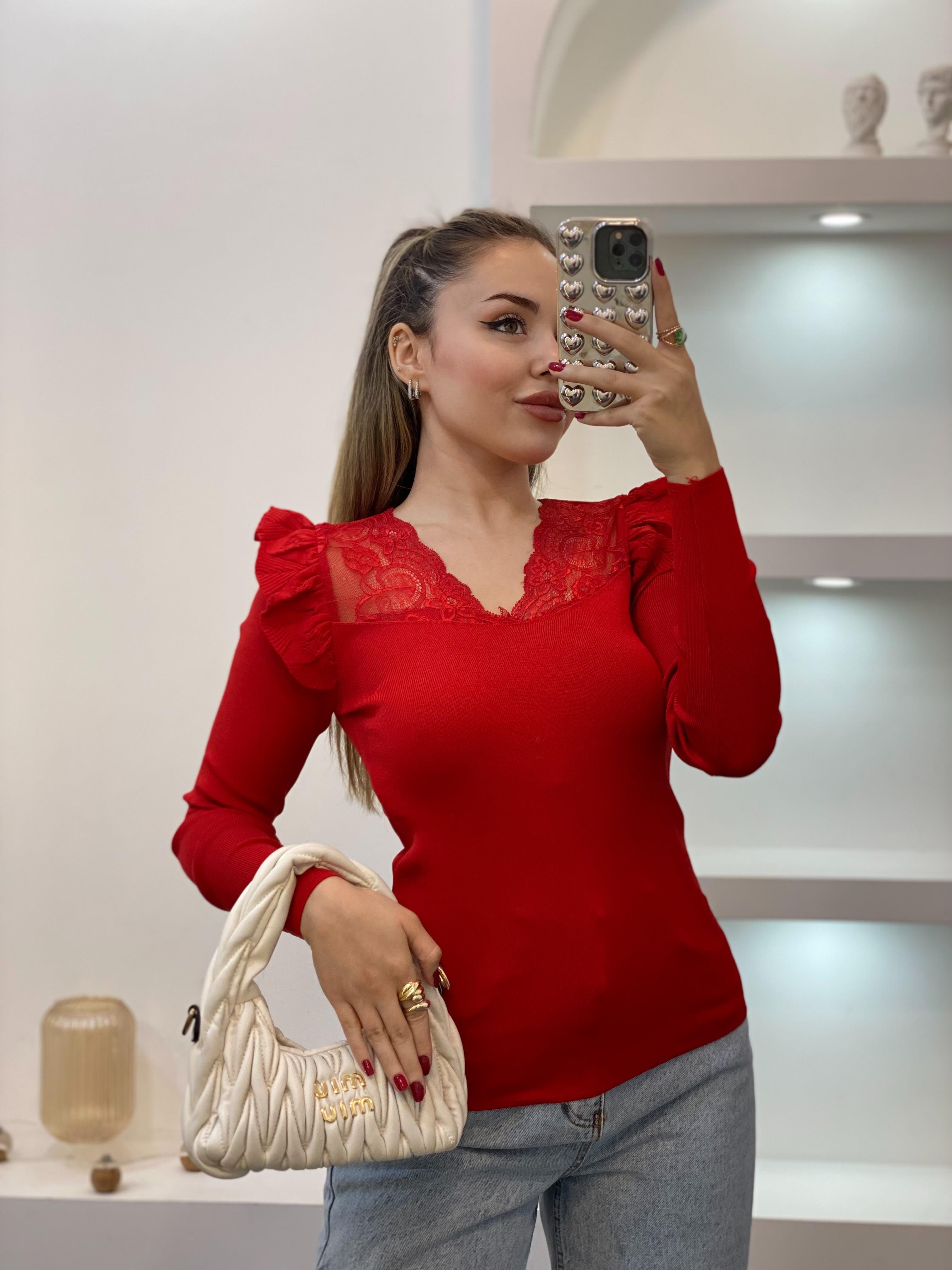 Kırmızı Kolları Volanlı Dantel Detaylı Triko Bluz