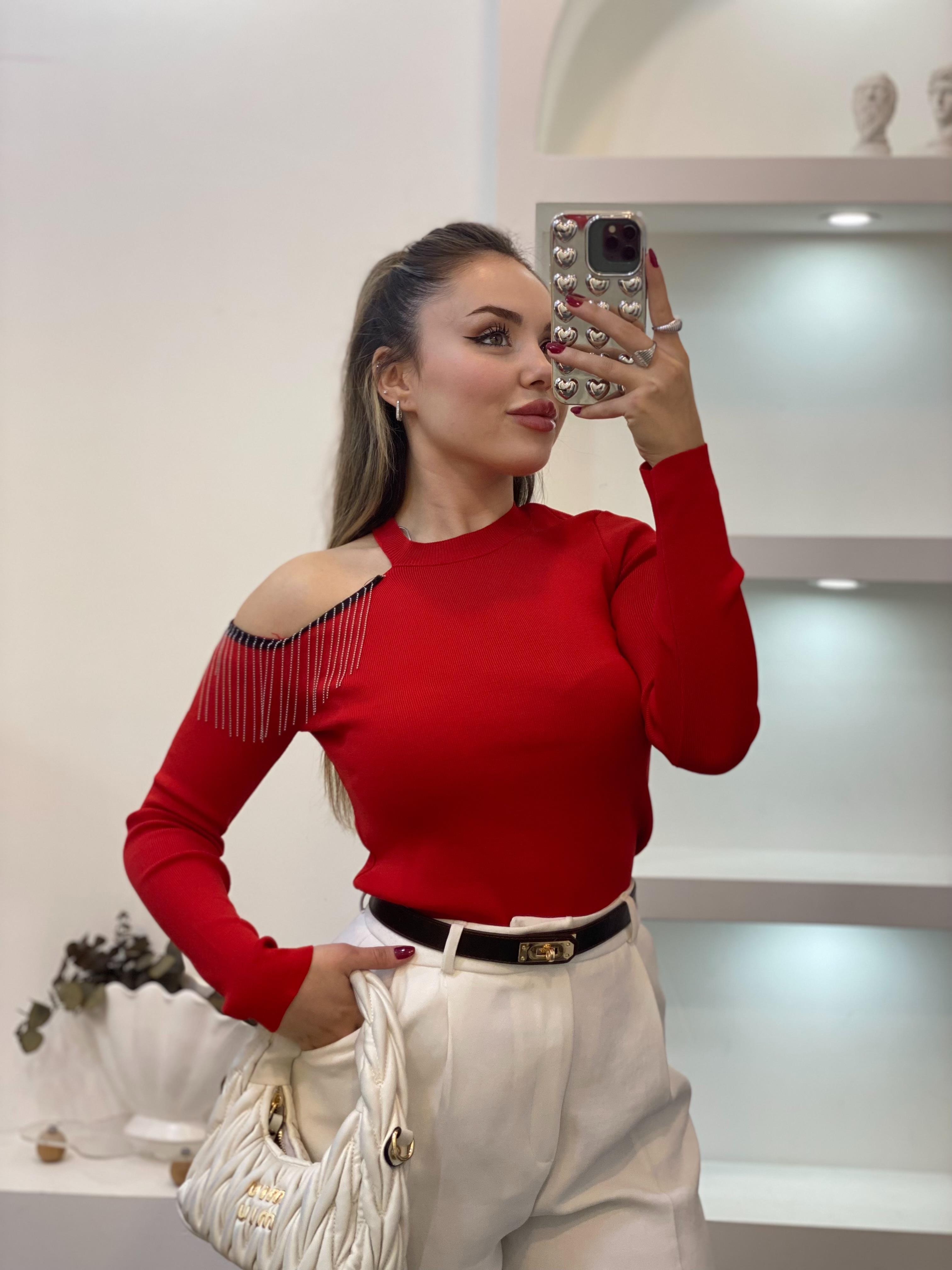 Kırmızı Omuzları Zincir Detay Pencereli Model Triko Bluz