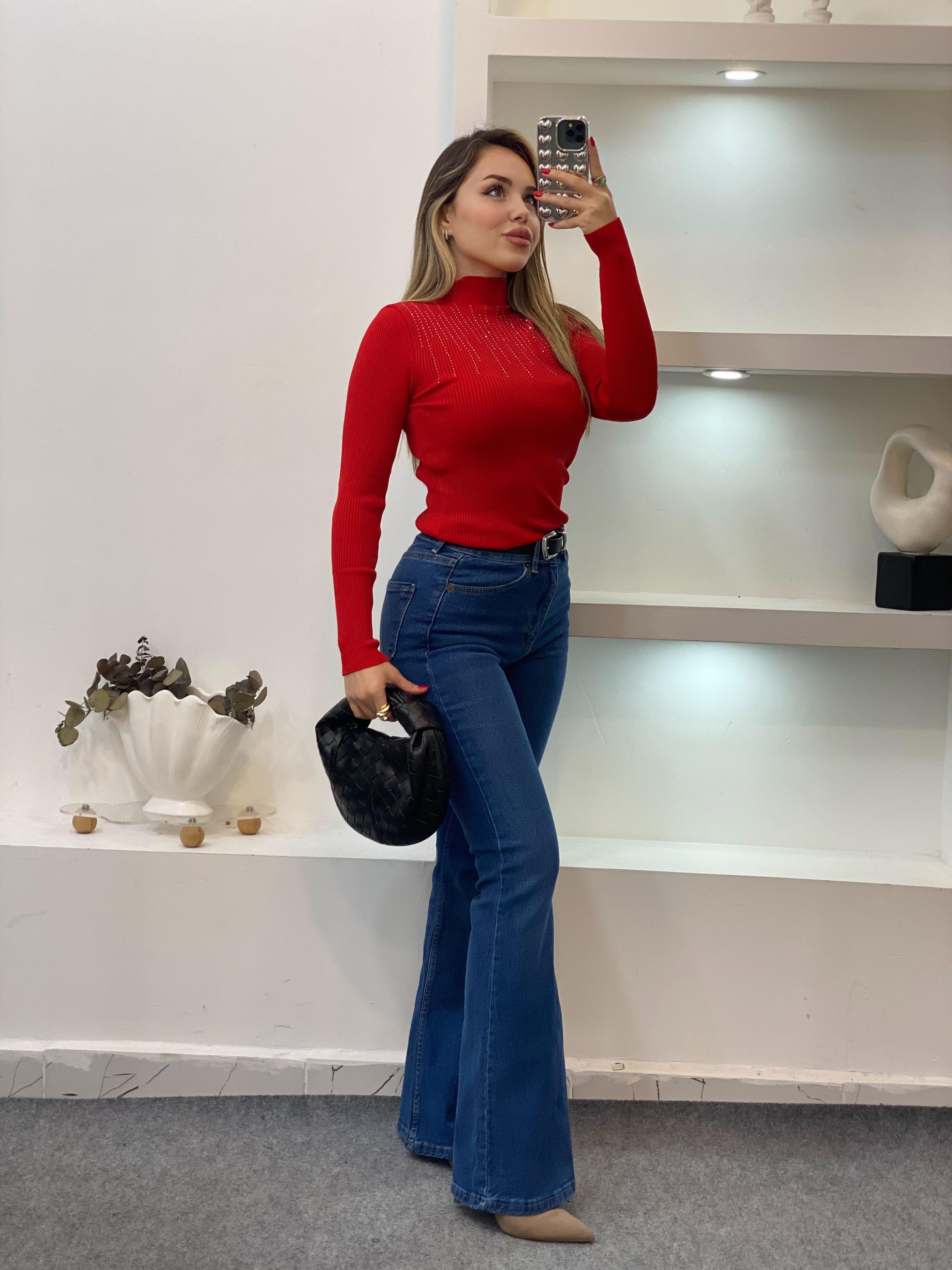 Kırmızı Parıltılı Taşlı Boğazlı Triko Bluz