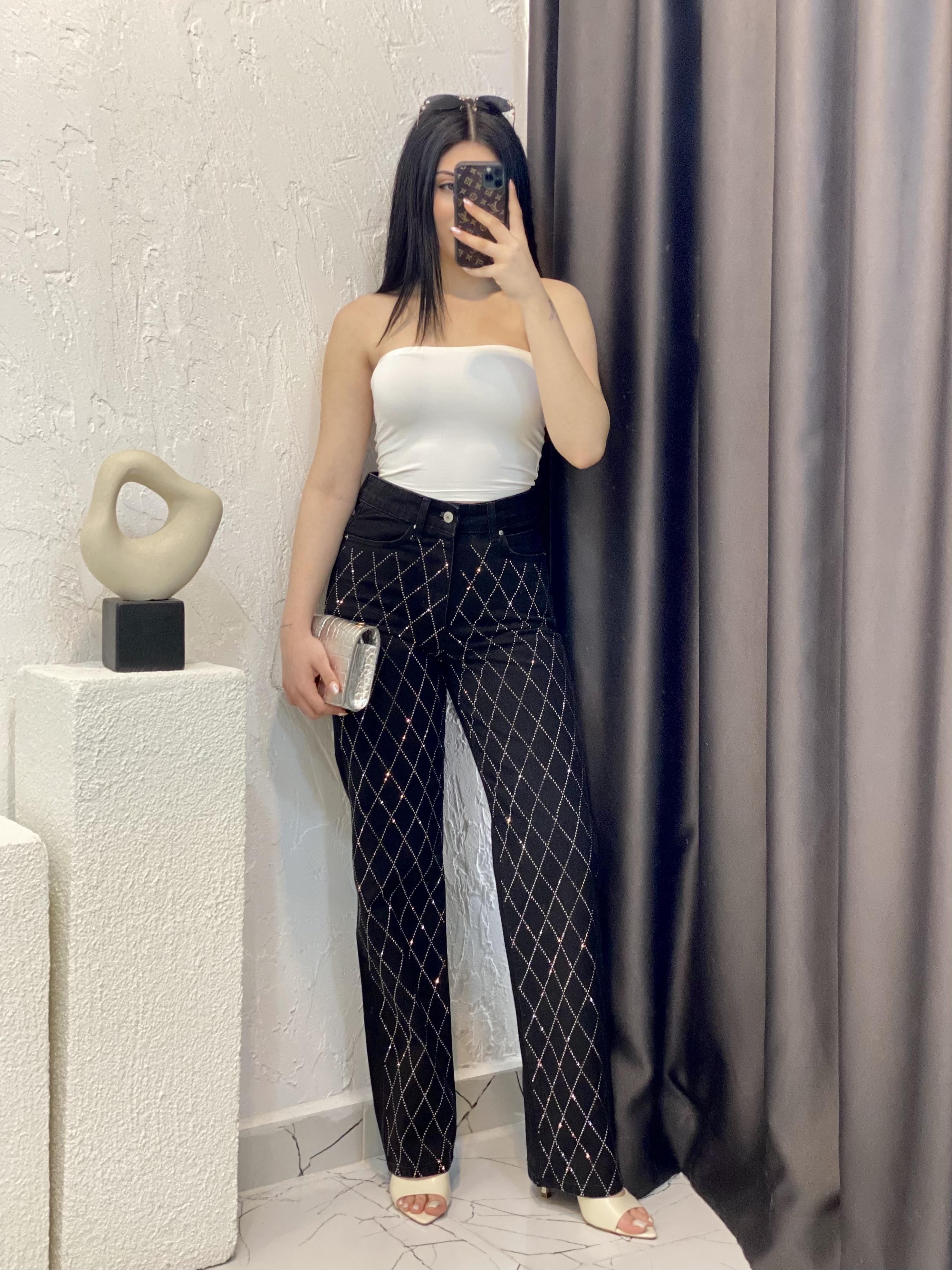 Marka Model Siyah Taşlı Jean 